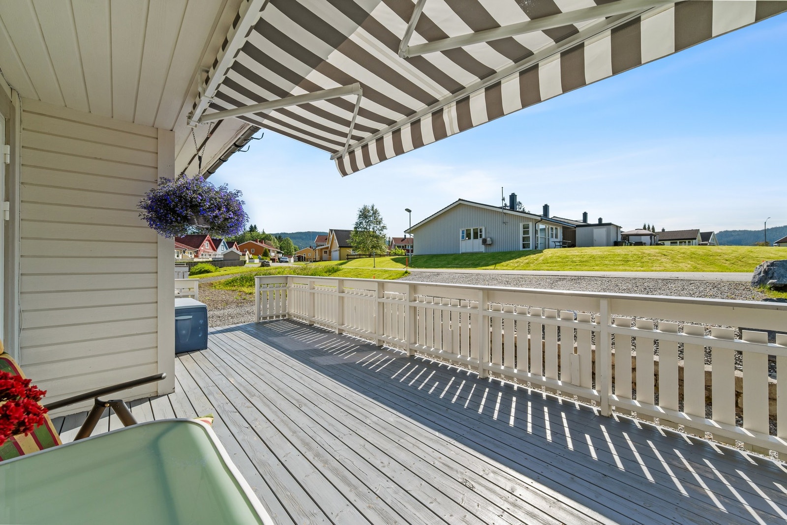 Terrassen er på ca 19kvm. Galleribilde