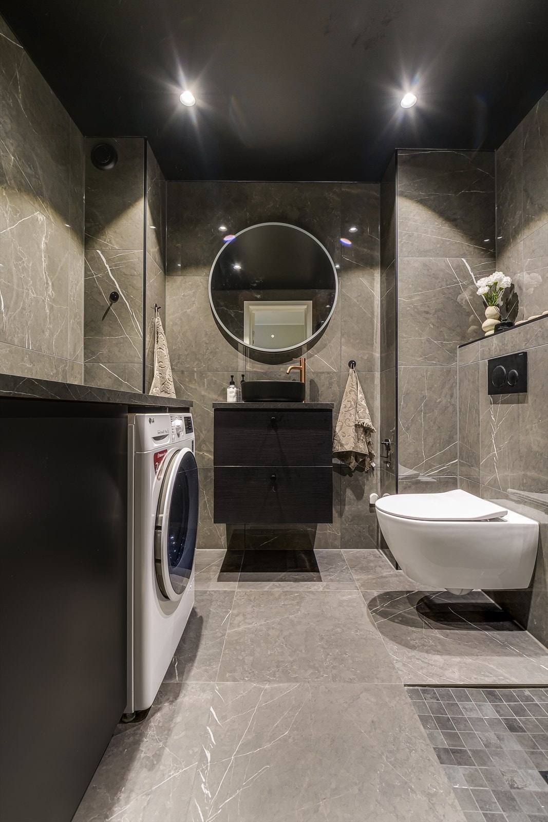 Pent flislagt bad som ble totalrenovert i 2024 Galleribilde