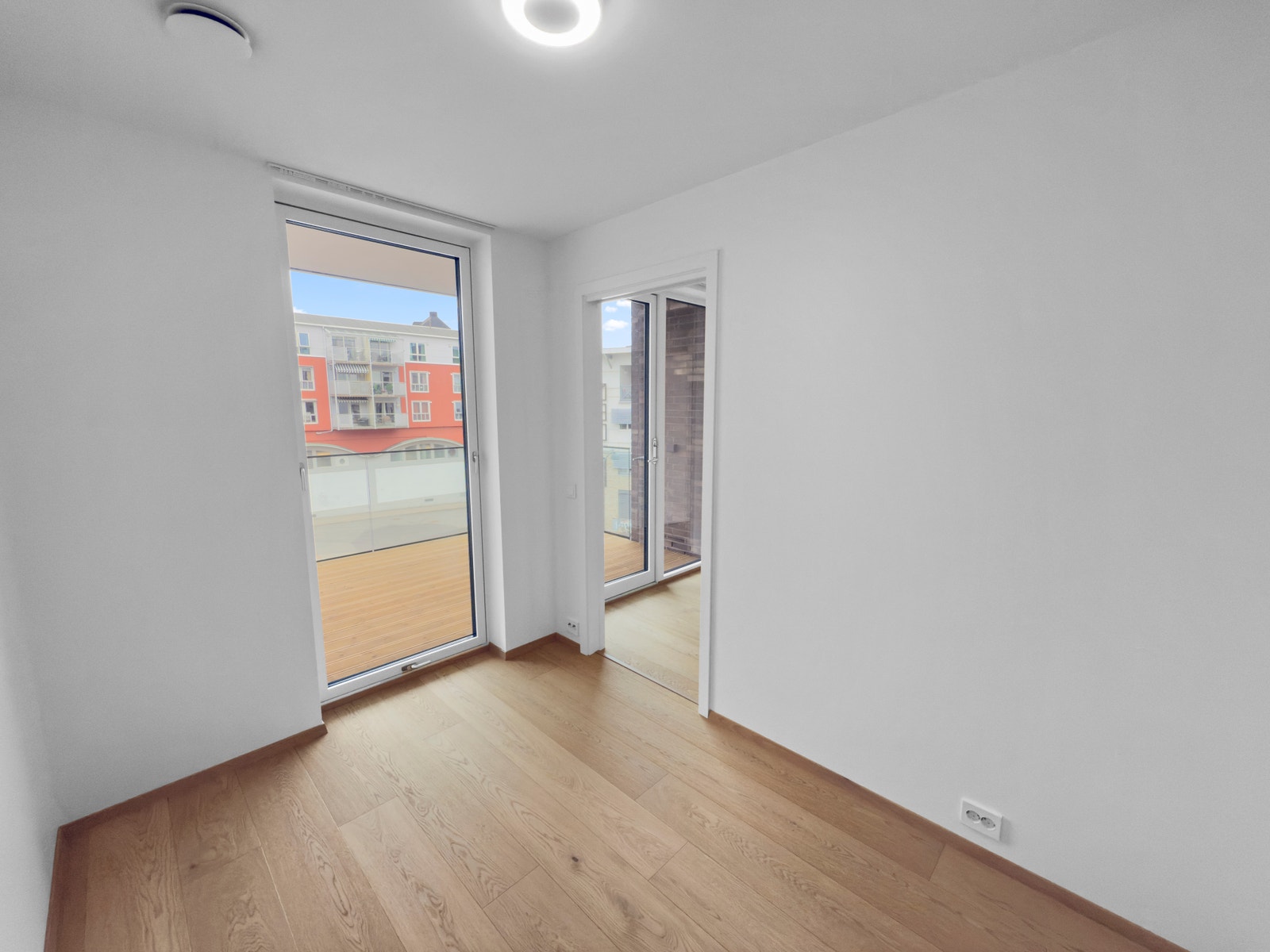 Soverom 2 fungerer også som hjemmekontor, eller gjesterom med sovesofa om du ønsker tv-stue og kontor i ett. Galleribilde