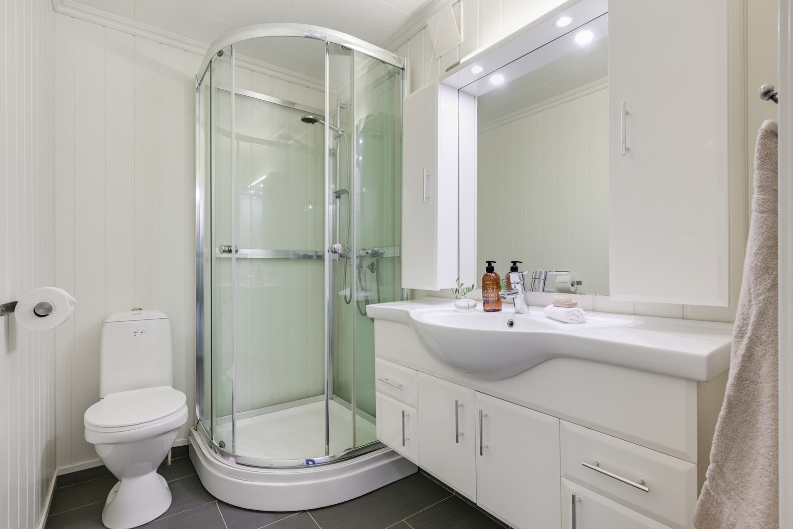 Bad/wc i 1. etasje. Galleribilde