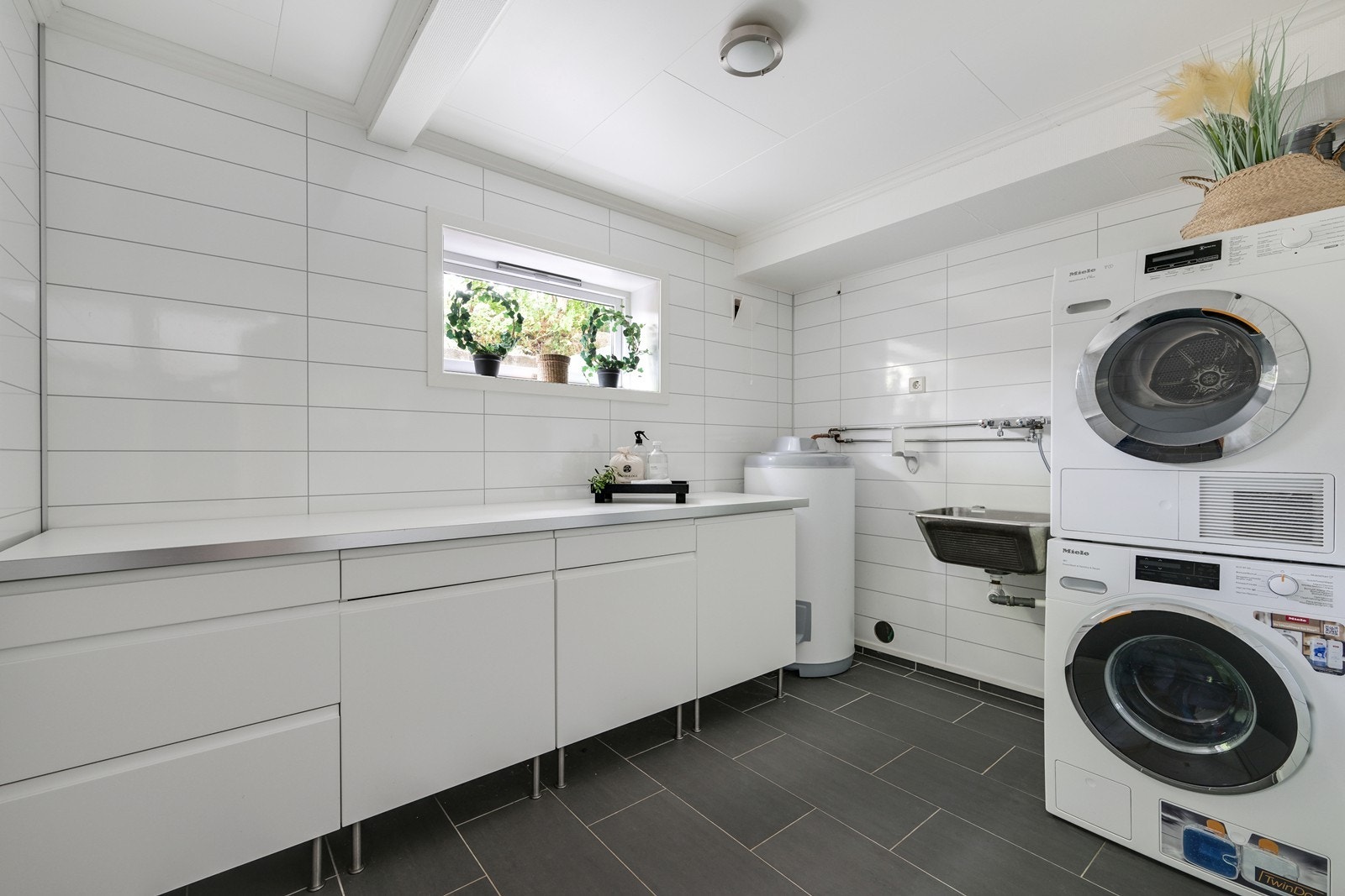 Vaskerom. Galleribilde