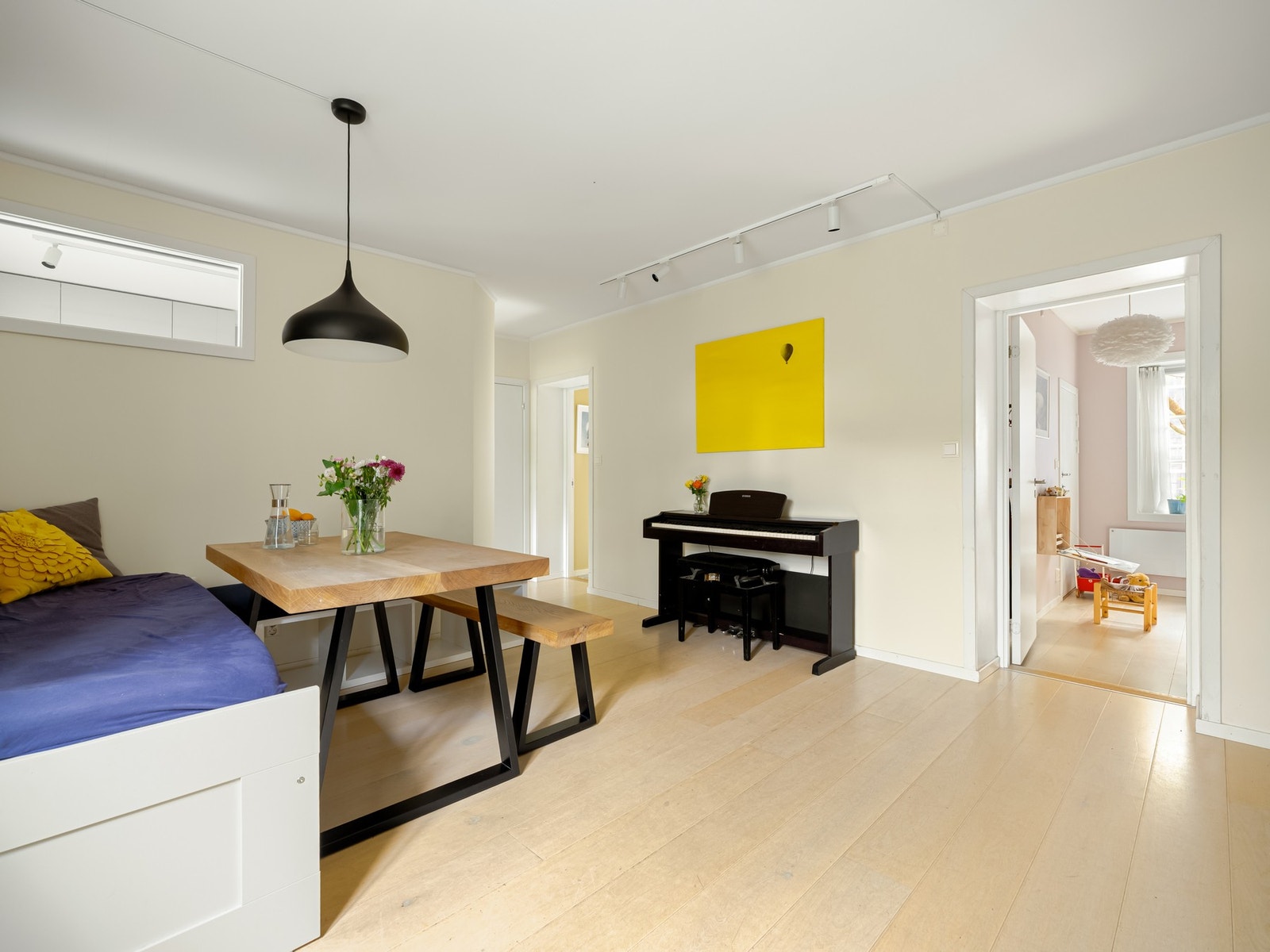 OK, ned på jorda og inn igjen. Galleribilde