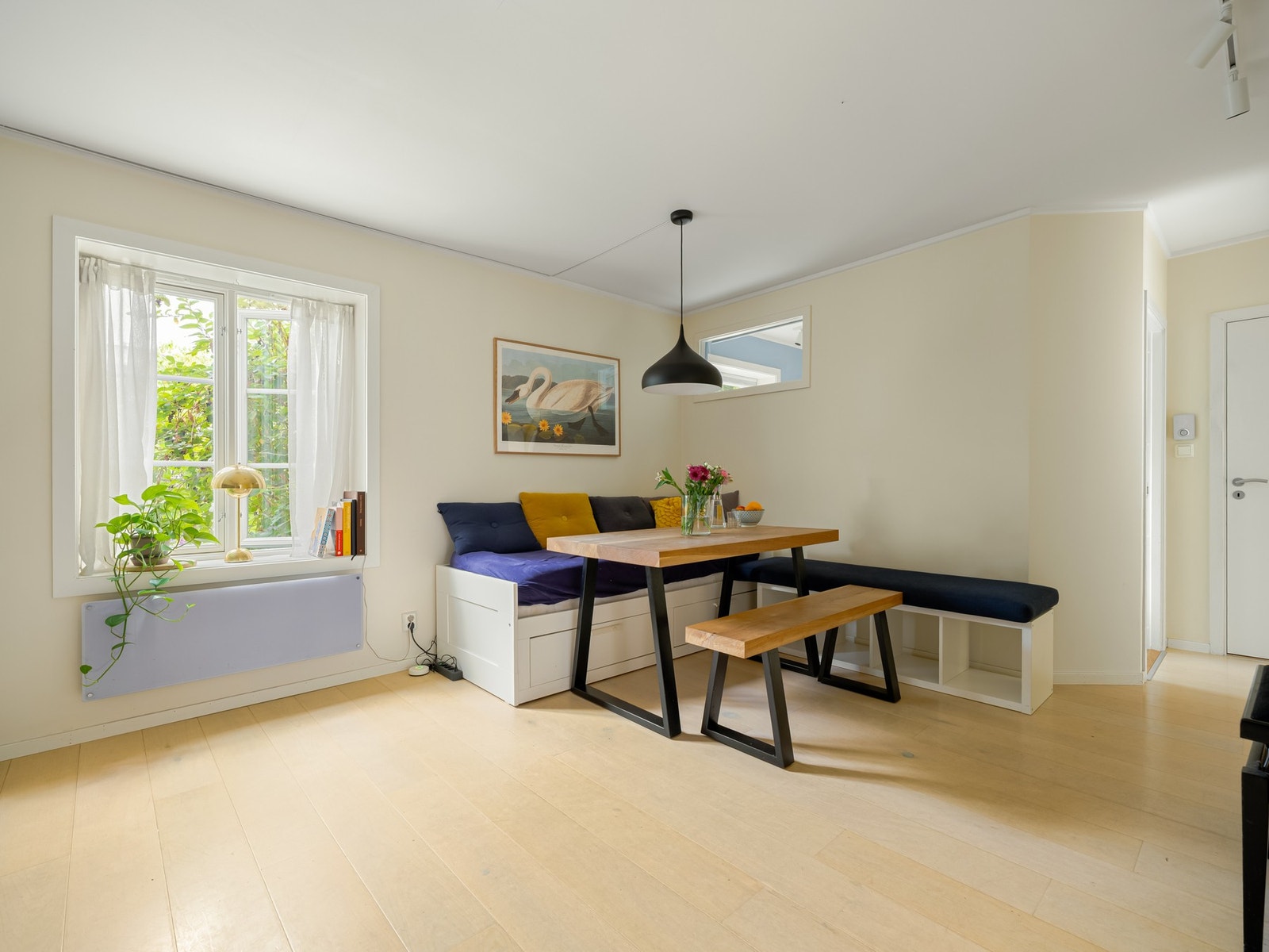 Den andre delen av rommet er i dag brukt som spiseplass. Galleribilde