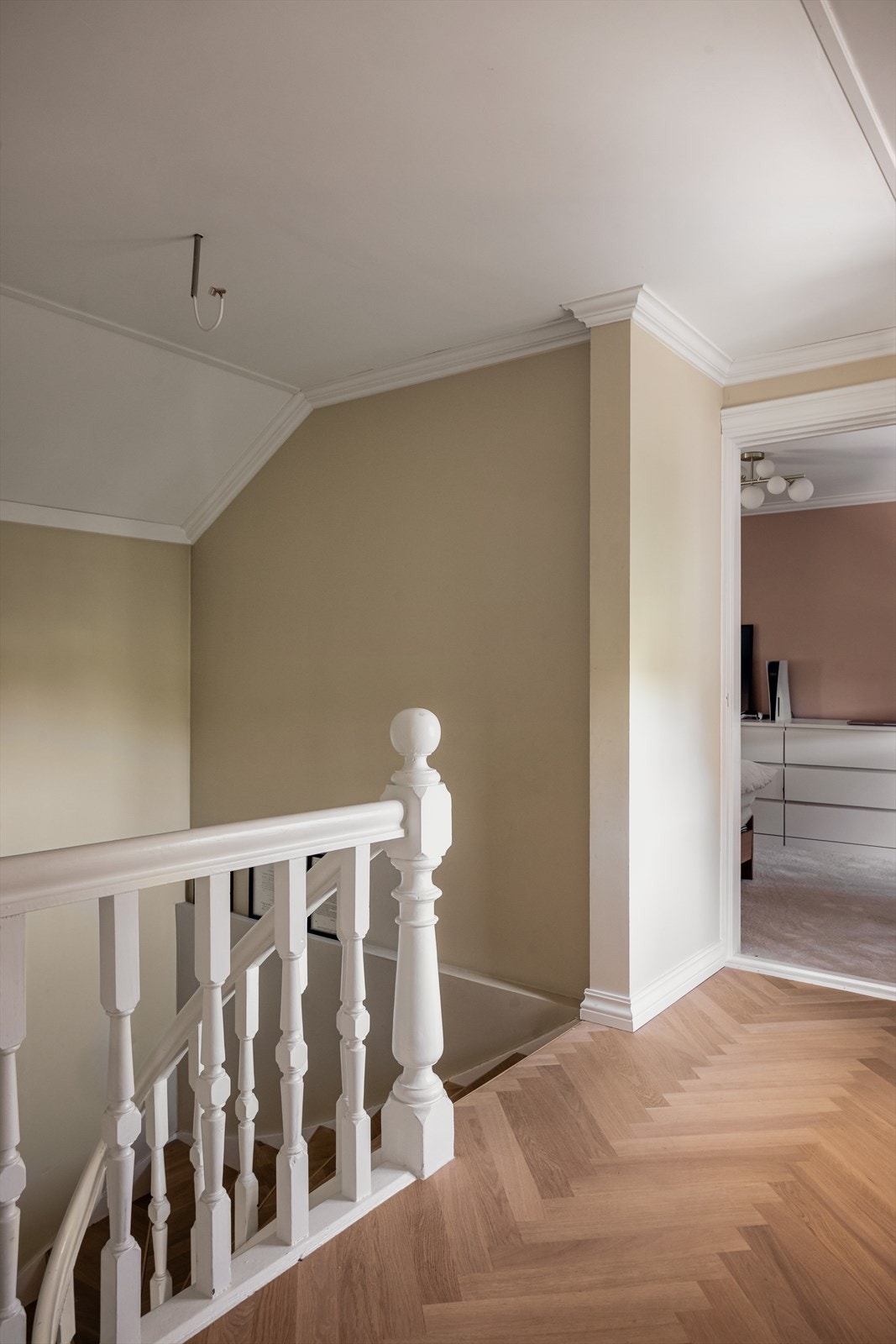 I boligens 2. etasje er det 4 soverom (1 ikke godkjent) Galleribilde