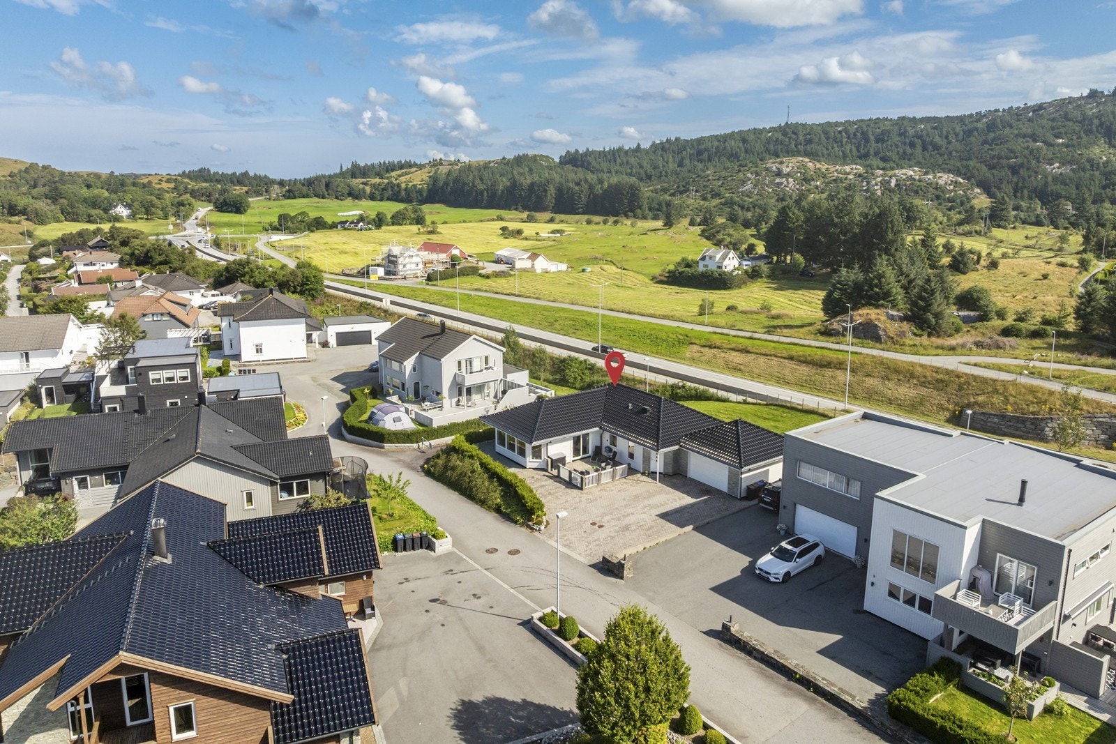 Vestvendt, solrik beliggenhet og kort veg til Kvalasenteret Galleribilde