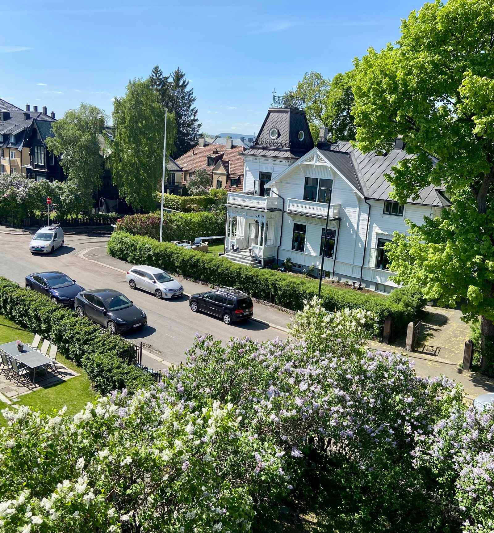 Sommerbilde tatt av selger. Galleribilde