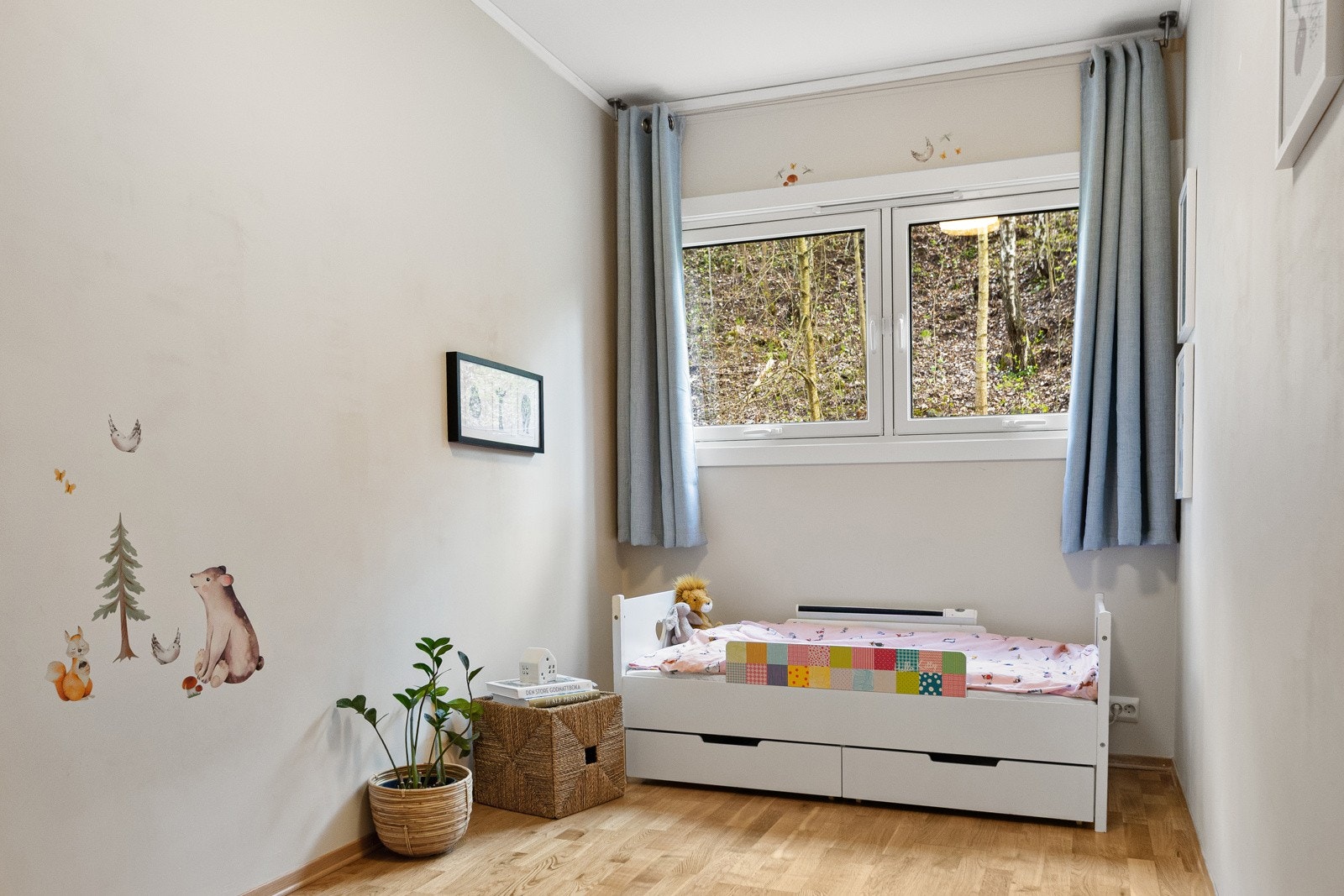 Det andre soverommet passer utmerket som barnerom, gjesterom eller kontor. Galleribilde