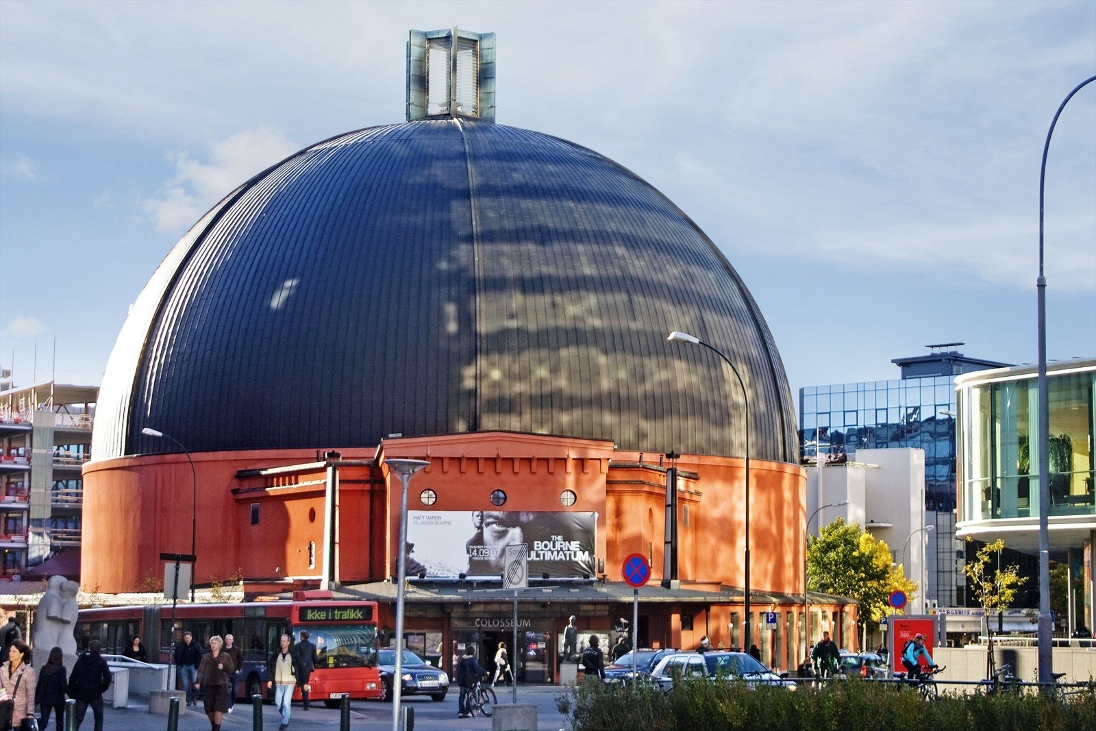 Colosseum kino - Nærbutikker og spisesteder Galleribilde