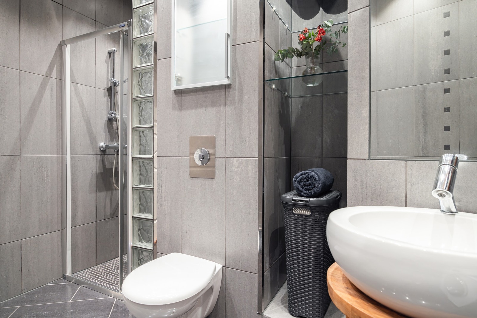 Downlights i himling og varme i gulv. Galleribilde