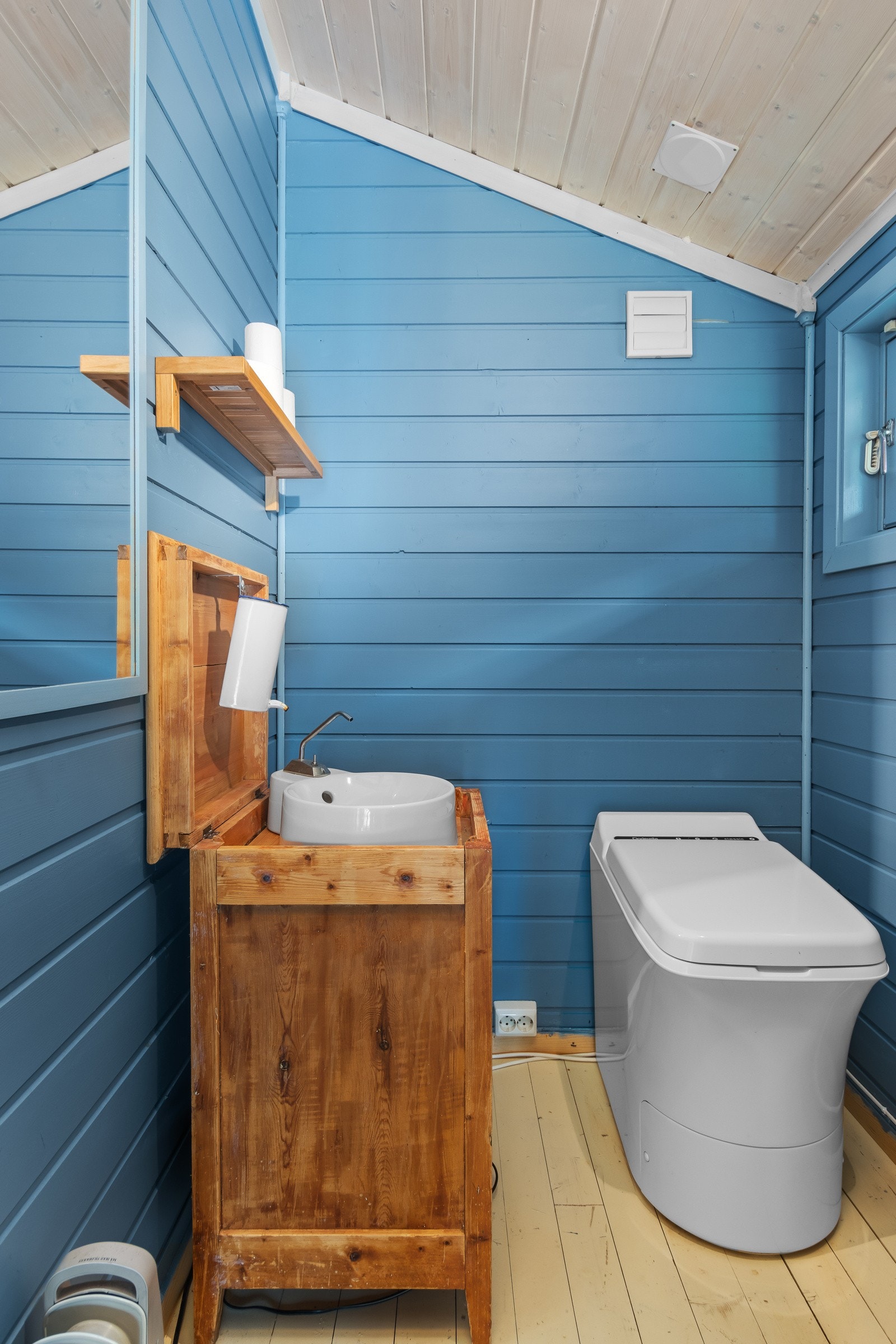 Toalettrom. Galleribilde