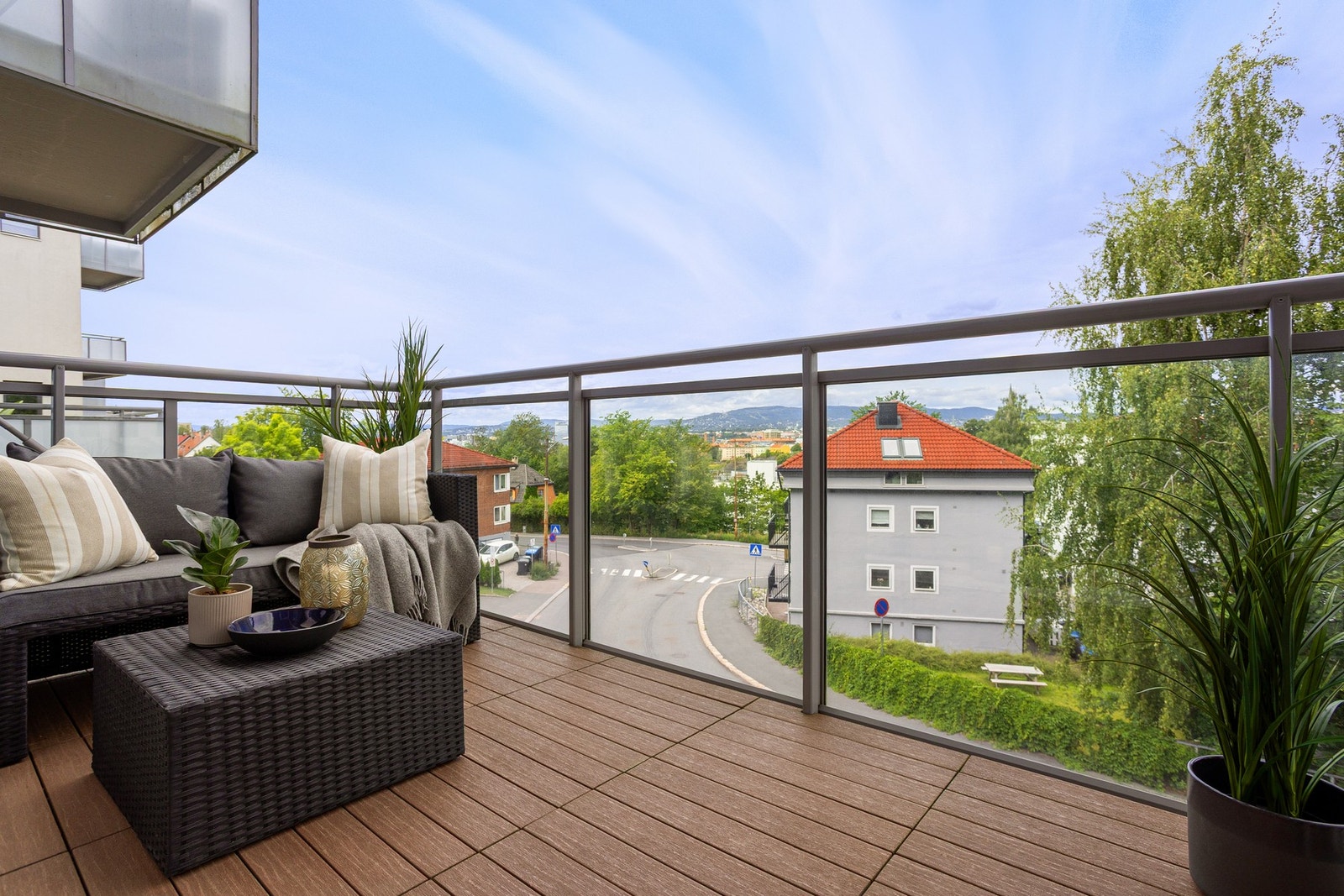 Fra stuen har du utgang til en nordvestvendt balkong på 6 kvm. Galleribilde