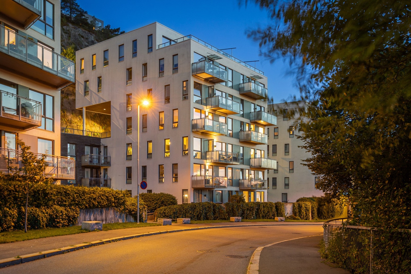 Boligblokkens fasade. Galleribilde