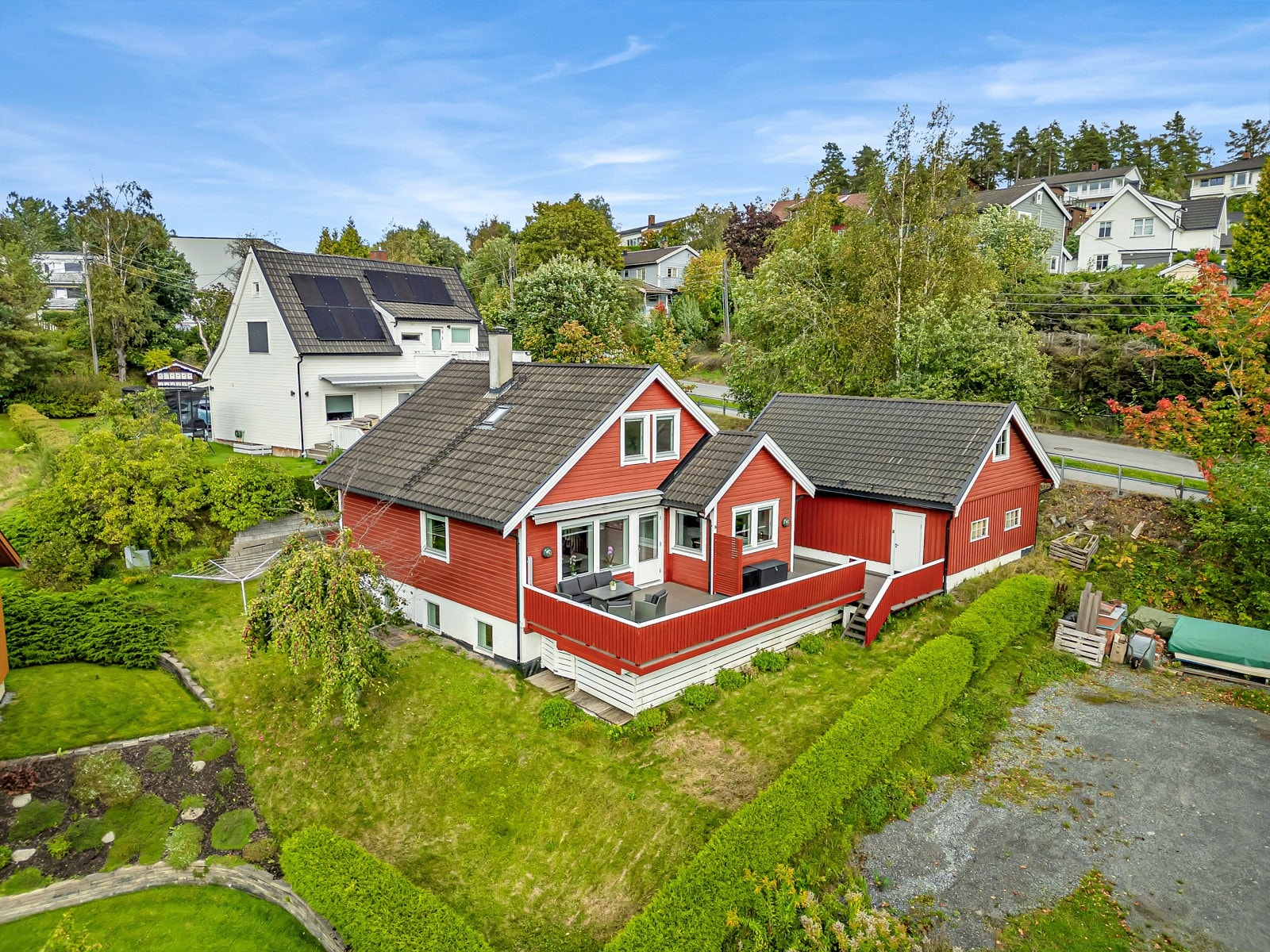 Bolige ligger i et sentralt og etablert familievennlig område. Galleribilde