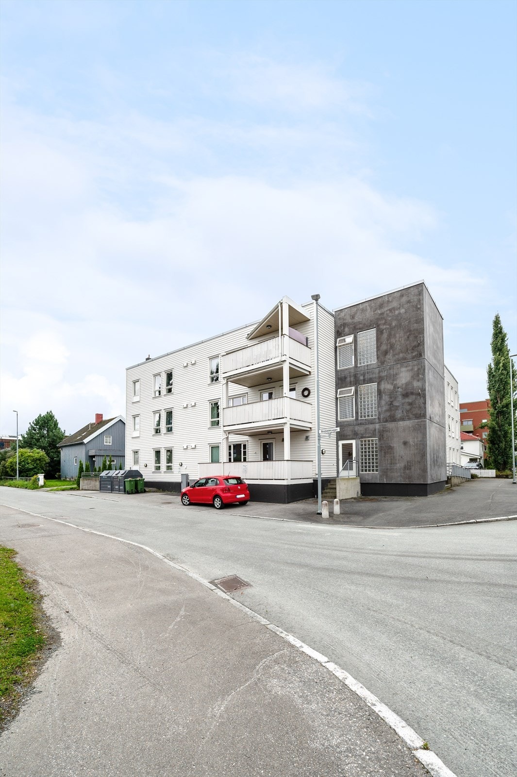 Bygget ble oppført nytt i 2014 Galleribilde