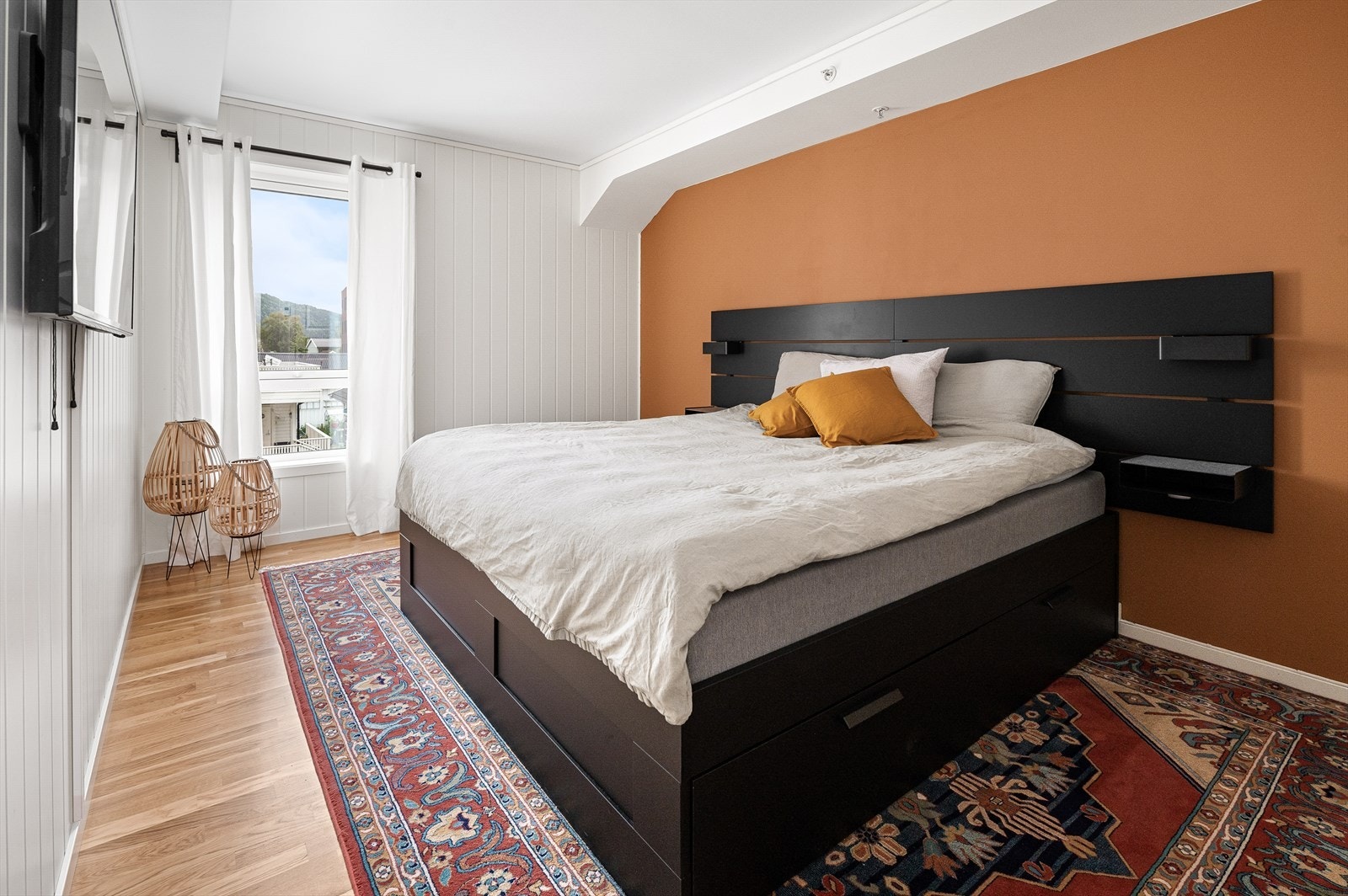 Hovedsoverom på hele 13,5 kvadratmeter Galleribilde