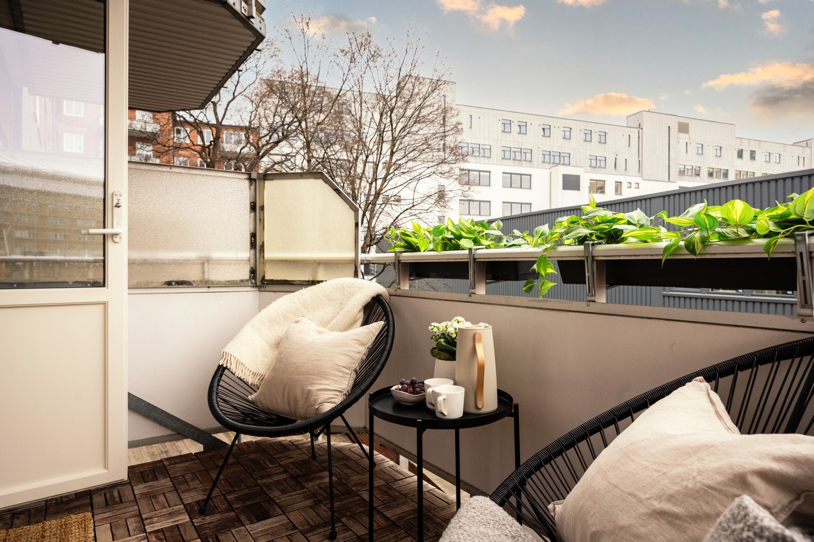 Her er det bare å nyte morgenkaffen og du får en god start på dagen Galleribilde