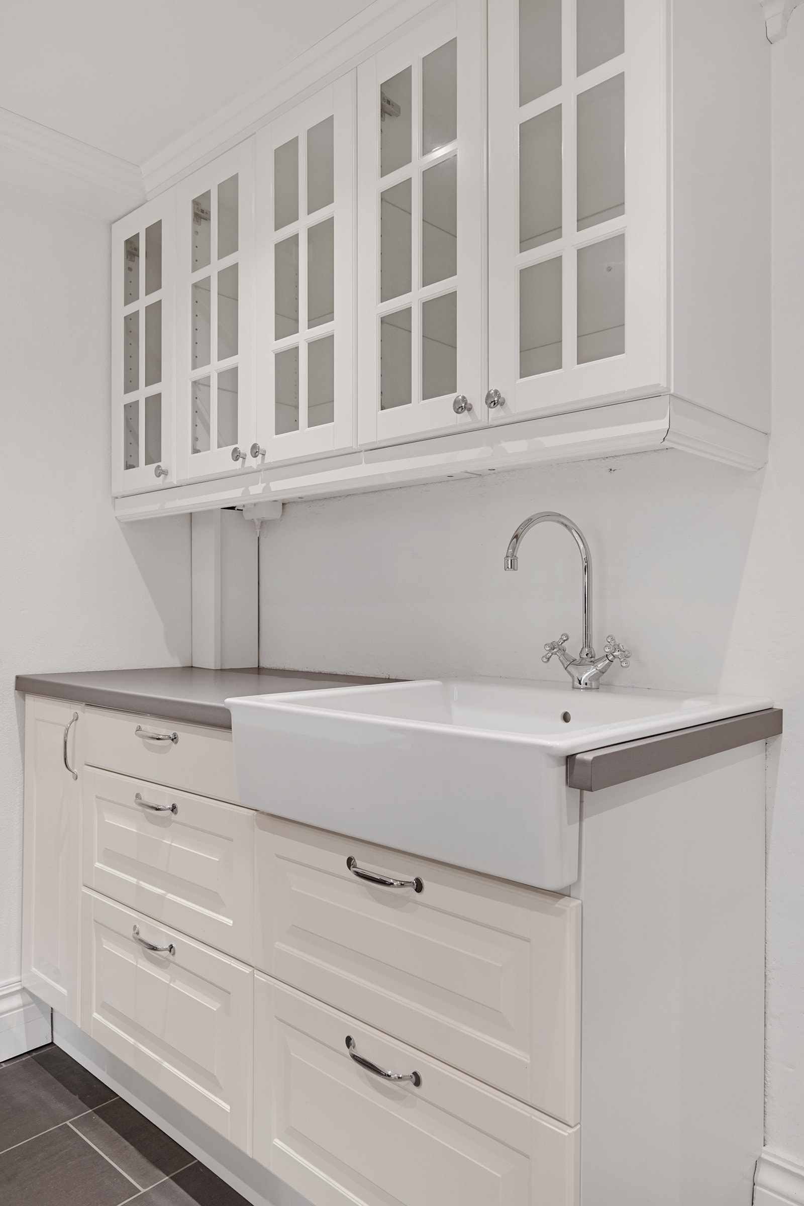 Kjekt med tekjøkken på hjemmekontoret Galleribilde