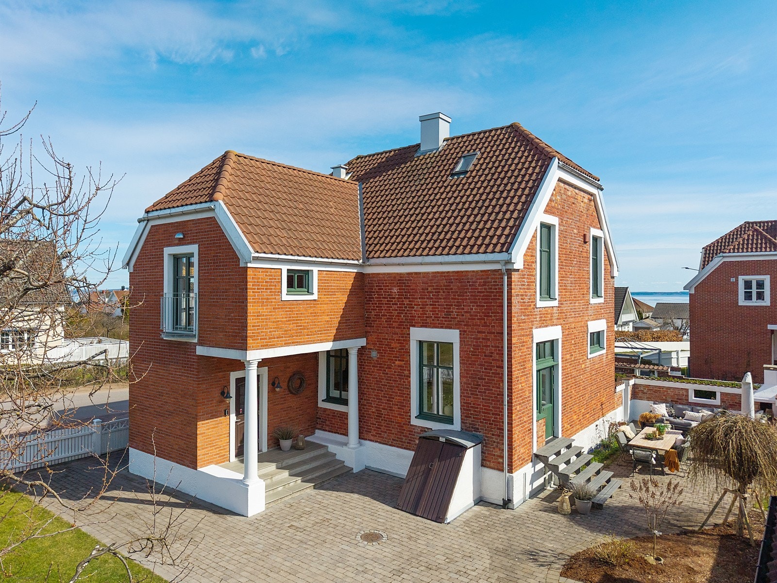 Teglsteinsvilla i 4 etasjer Galleribilde