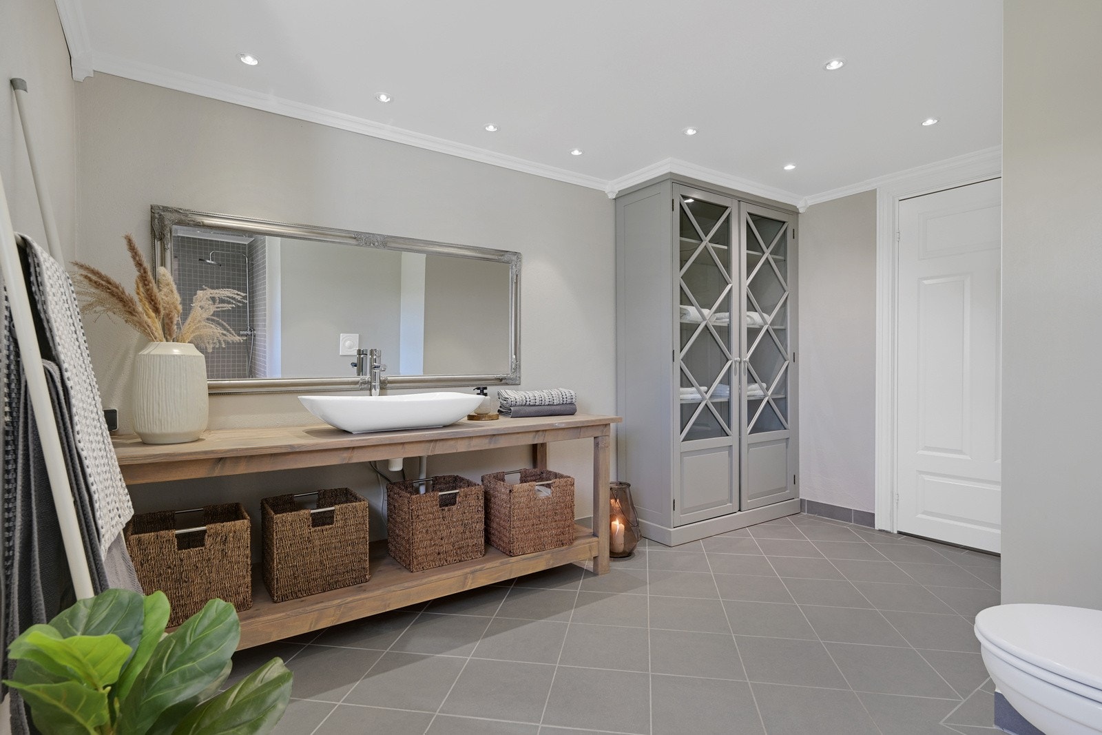 Dette er er stort og delikat bad med gulvvarme Galleribilde