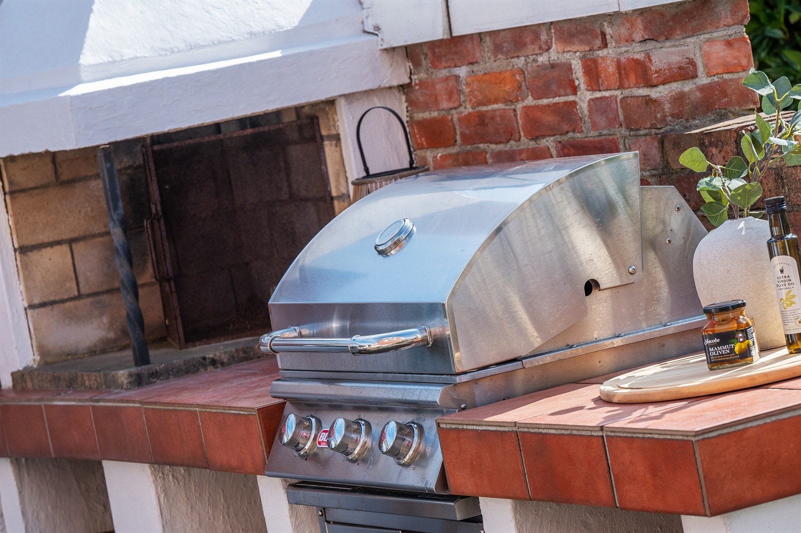 Det er både utepeis og grill (medfølger ikke) og våren er i anmarsj Galleribilde