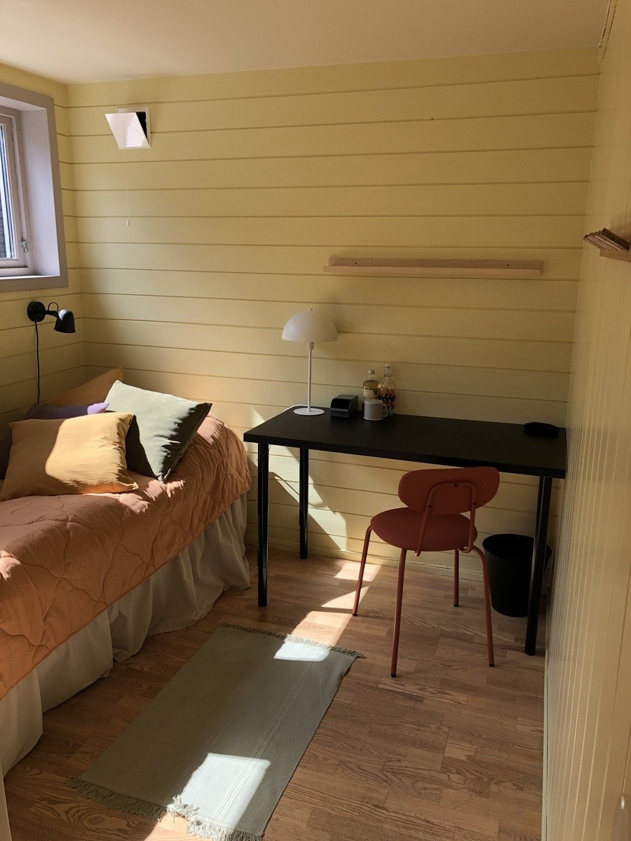 Yellow-room Galleribilde