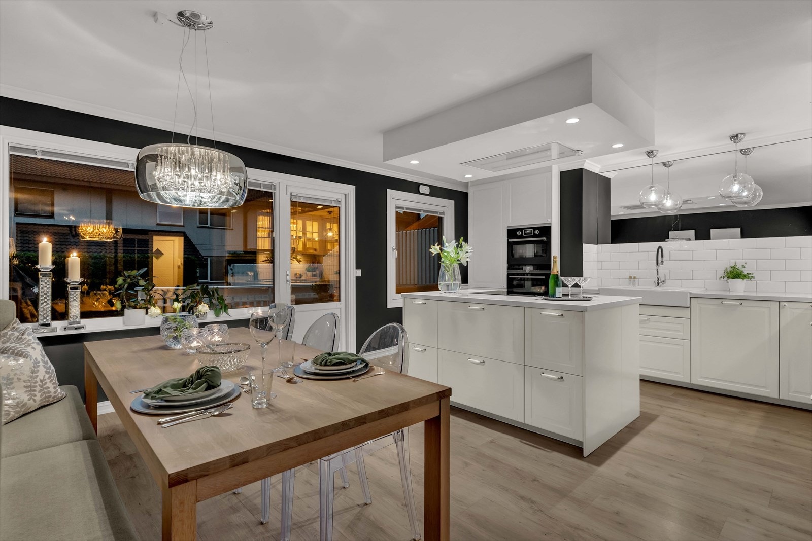 Her får du en moderne bolig med god standard og gjennomtenkt planløsning, ideell for familieliv i alle faser. Galleribilde