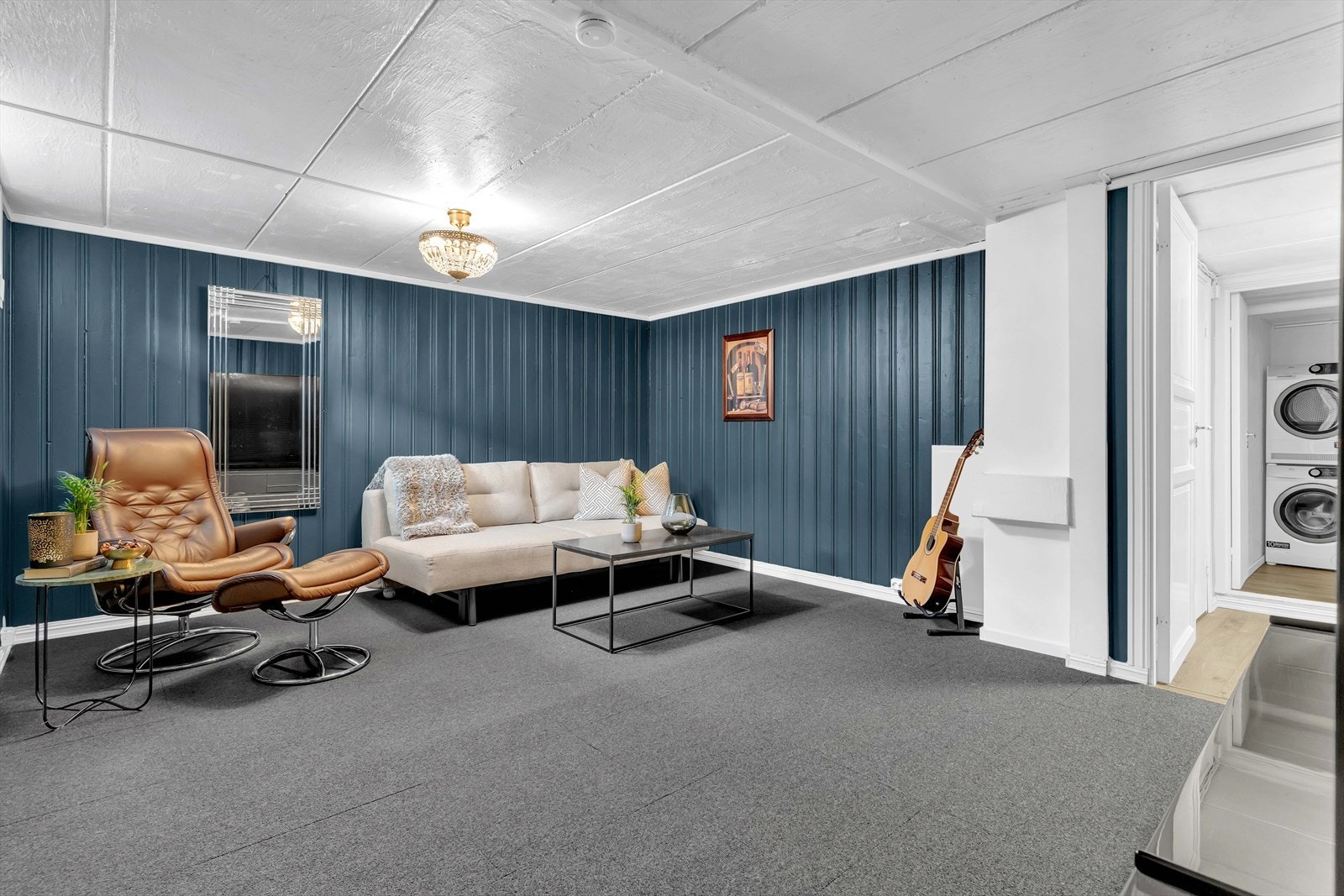 Kjellerstue. Perfekt for barna å ta med venner hjem. Galleribilde