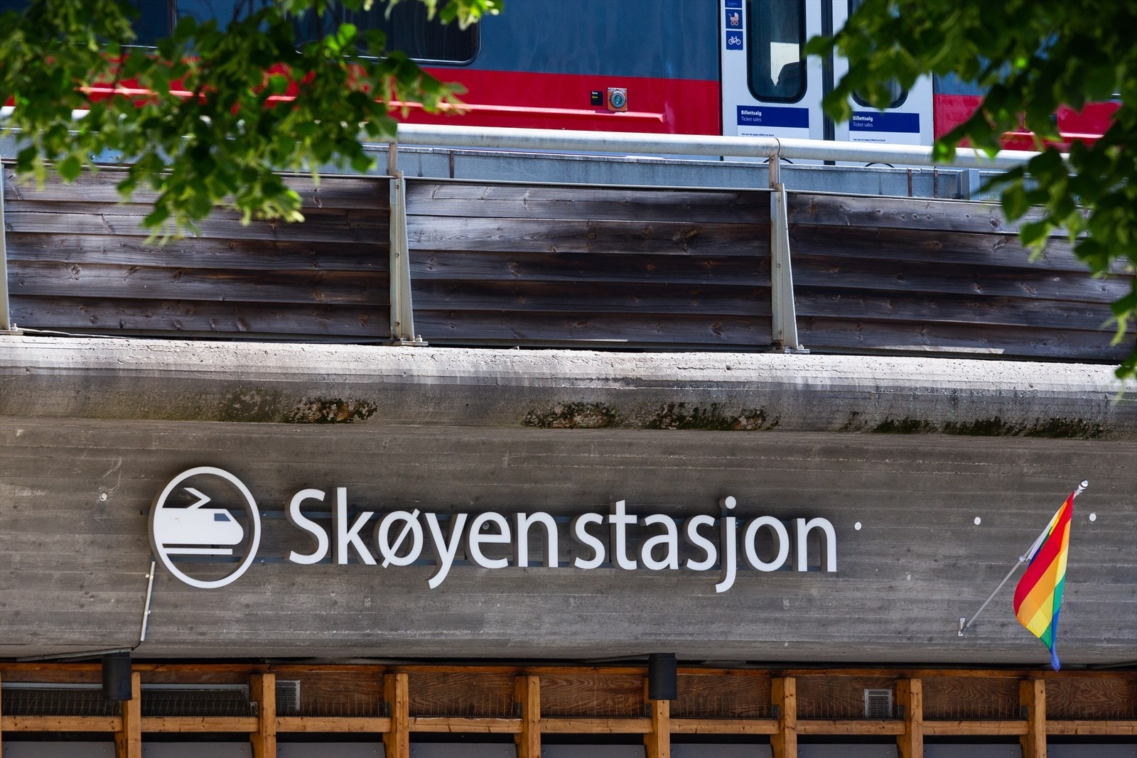 Kollektivtilbudet i området er særdeles bra. Her finner man t-bane, buss, trikk og tog kun få minutter fra leiligheten Galleribilde