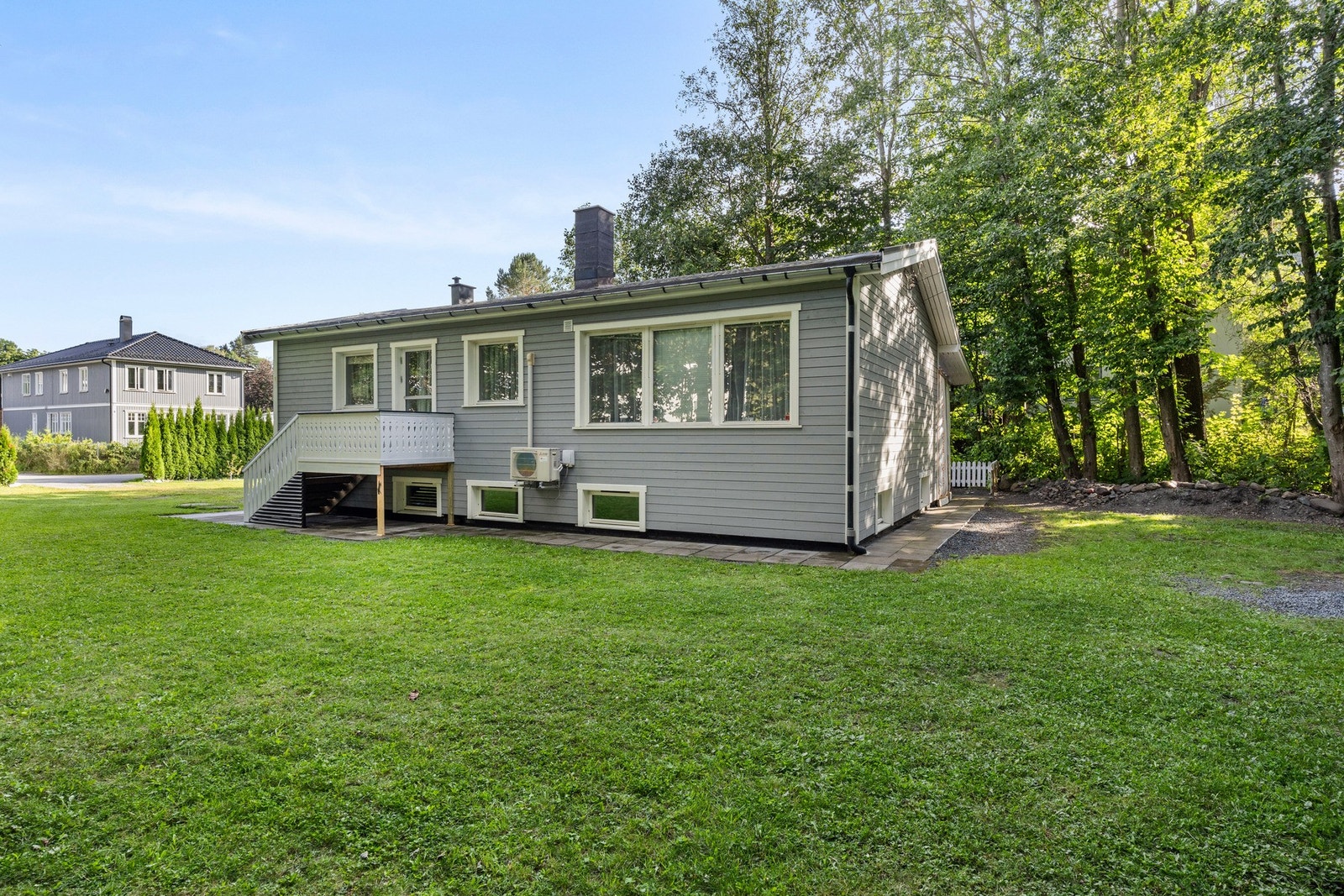 Her bor du omgitt av naturskjønne omgivelser med turmuligheter rett utenfor døren Galleribilde