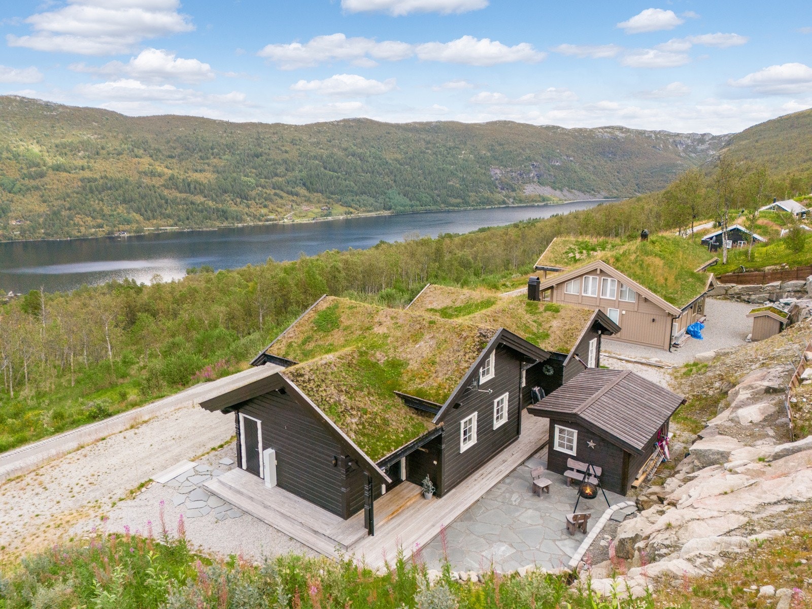 Fine arealer rundt hytta. Galleribilde