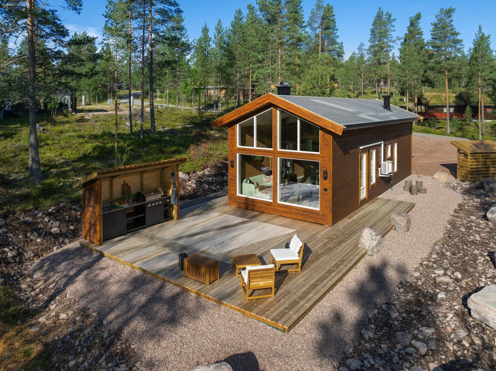 Masse plass og utfolde seg på. Hva med en Jacuzzi eller vedfyrt stamp? Zip-line mellom trærne? Galleribilde