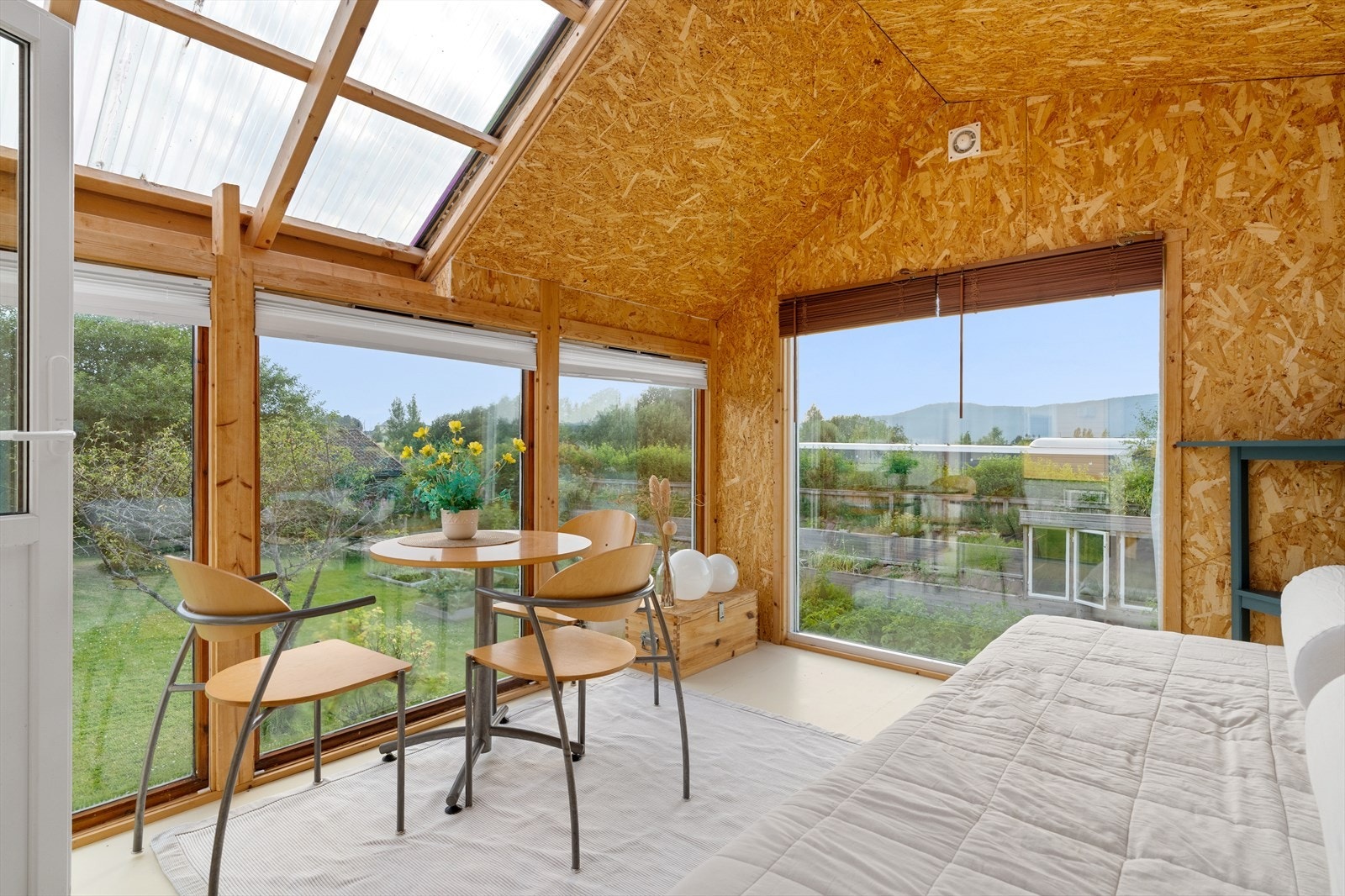 Lekker innebygget oppholdsdel ved selskapslokale i hovedetasjen Galleribilde