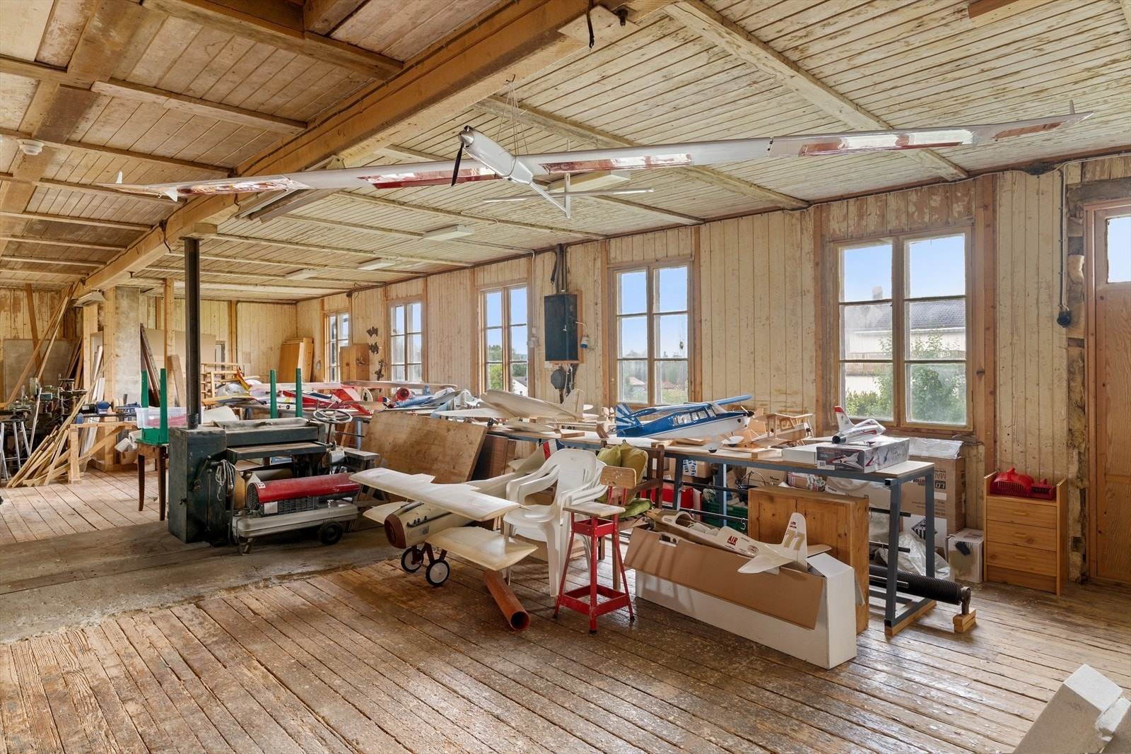 I salgsoppgaven følger liste vedlagt over det utstyr som medfølger i handelen Galleribilde