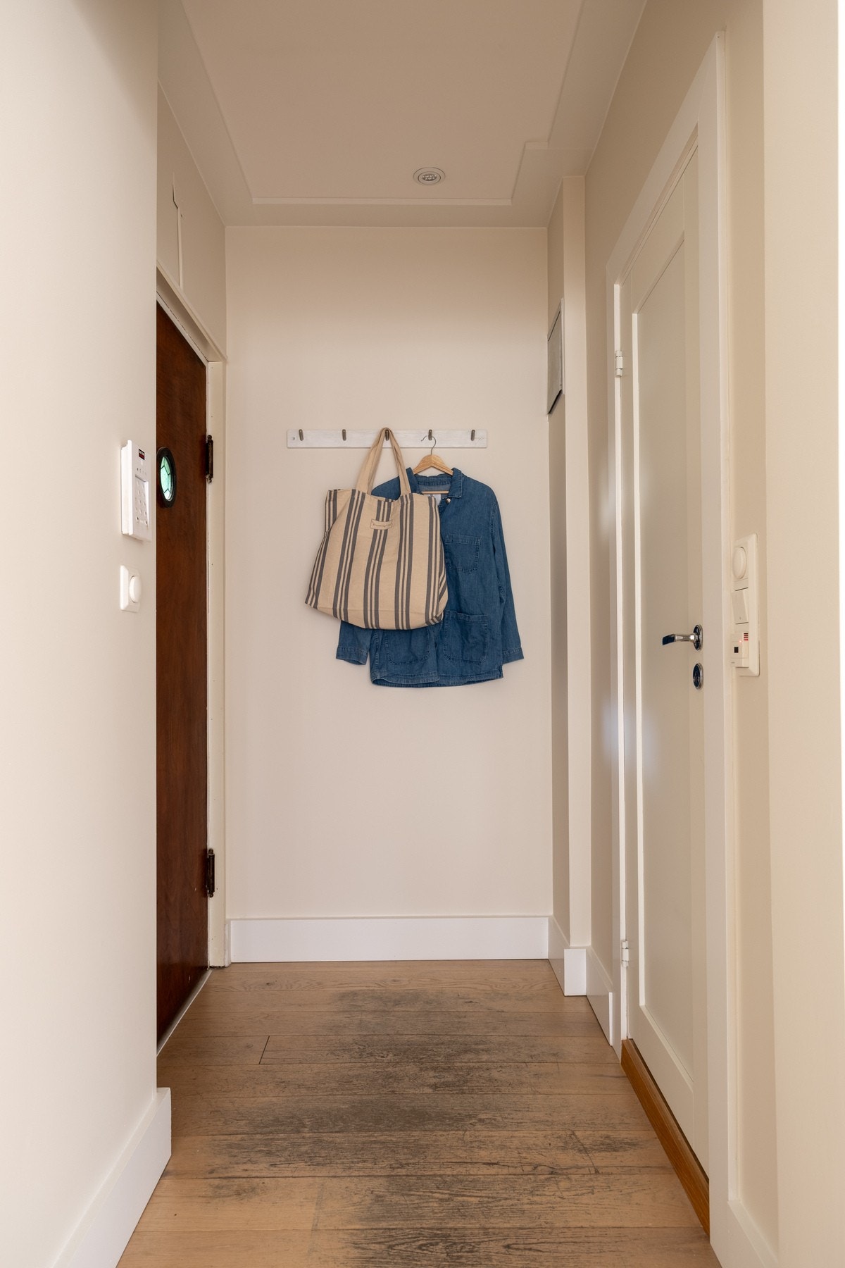 Adkomst via felles trappeoppgang med dørcalling. Galleribilde