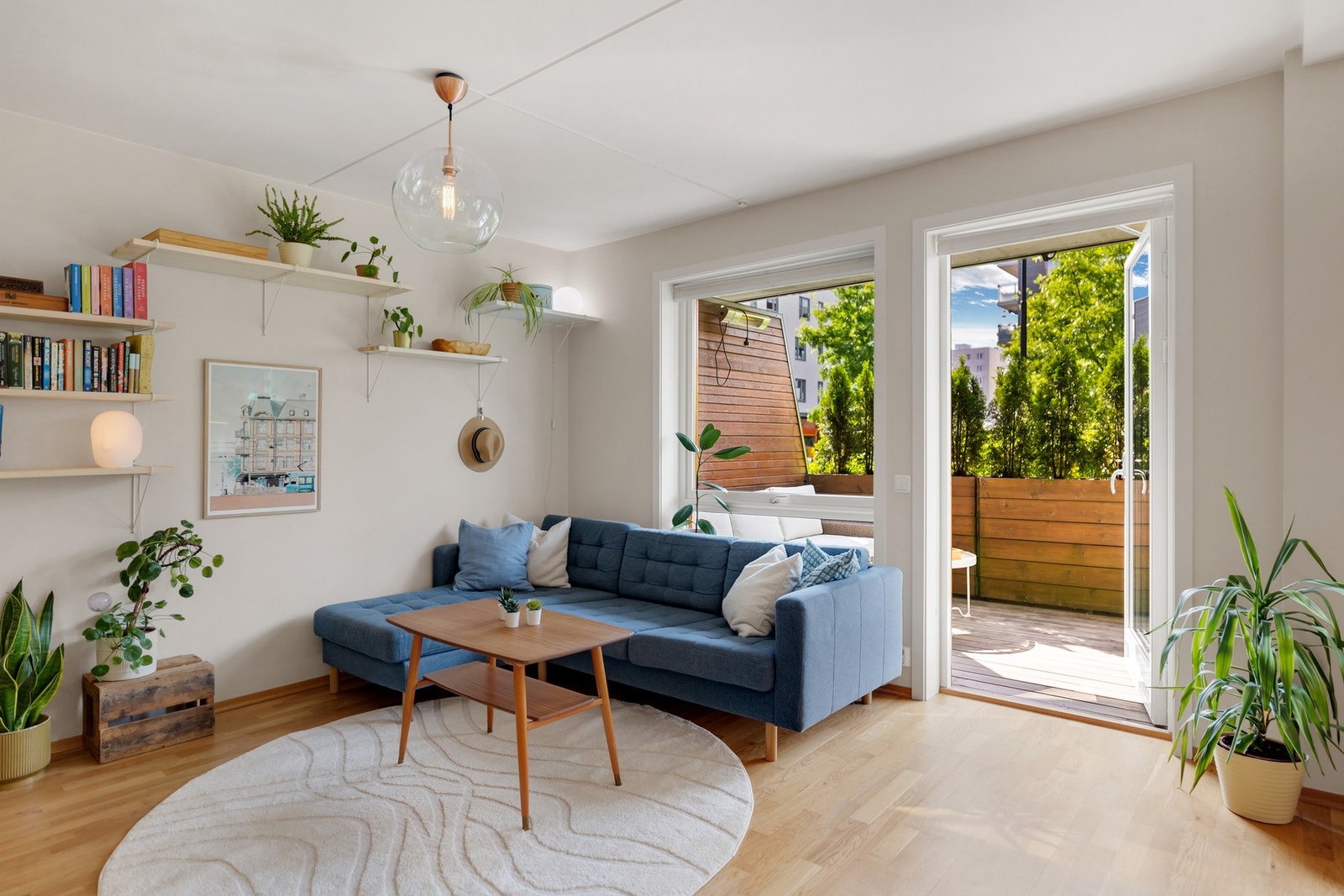 Stuen er lys og luftig Galleribilde