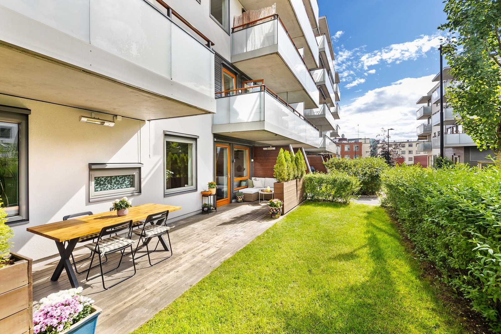 Perfekt for barnefamilier og dyreelskere med både markterrasse og hage Galleribilde