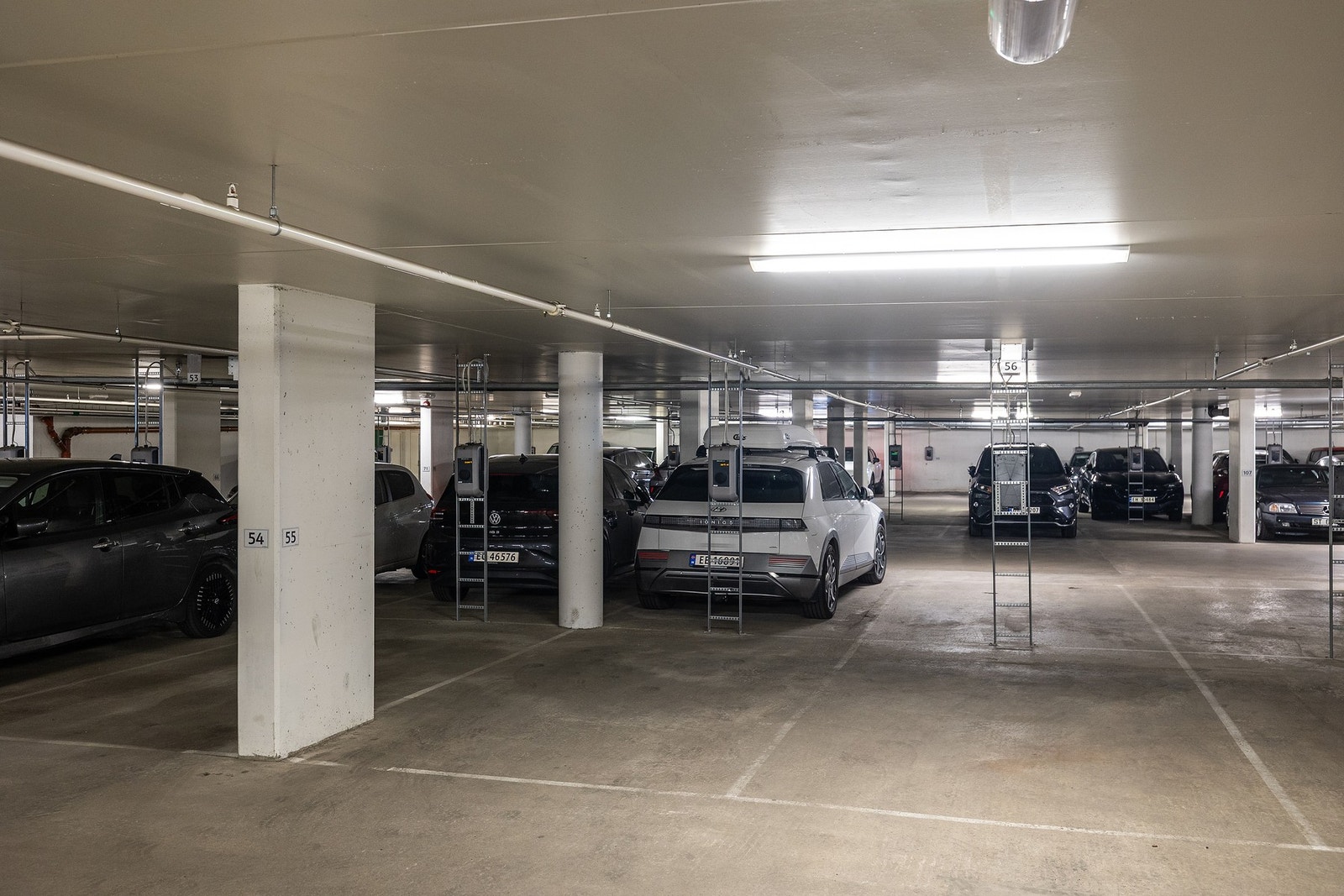 Det medfølger en bruksrett til garasjeplass (plass nr. 55) Galleribilde