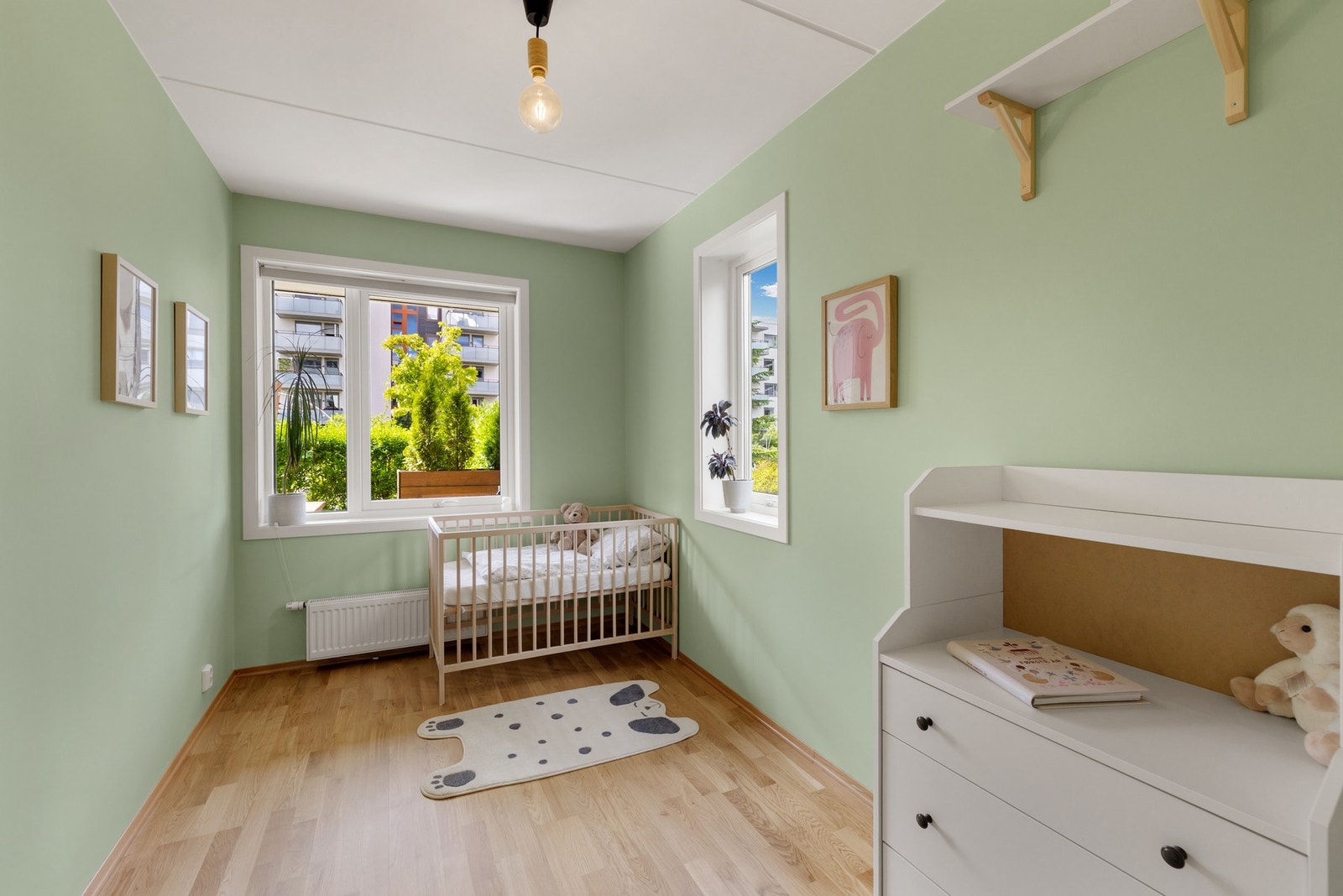 Soverom nr.2 passer ypperlig som barnerom, gjesterom eller kontor - alt etter ønske og behov Galleribilde