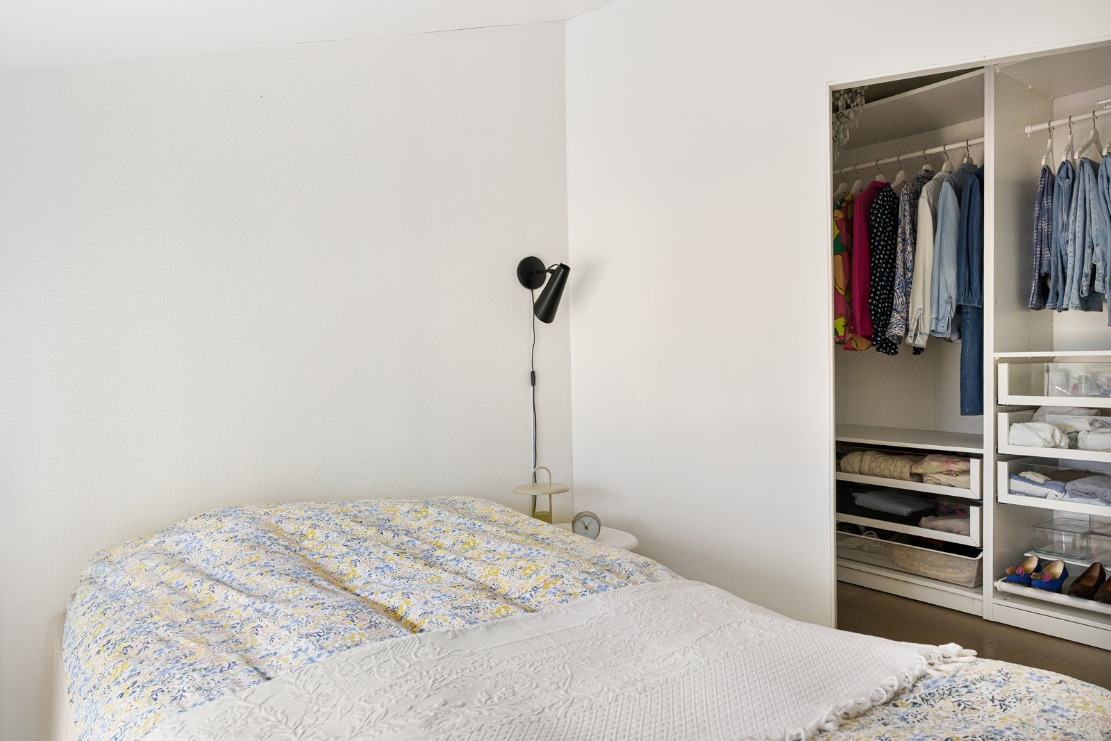 Hovedsoverommet har god plass til dobbeltseng Galleribilde