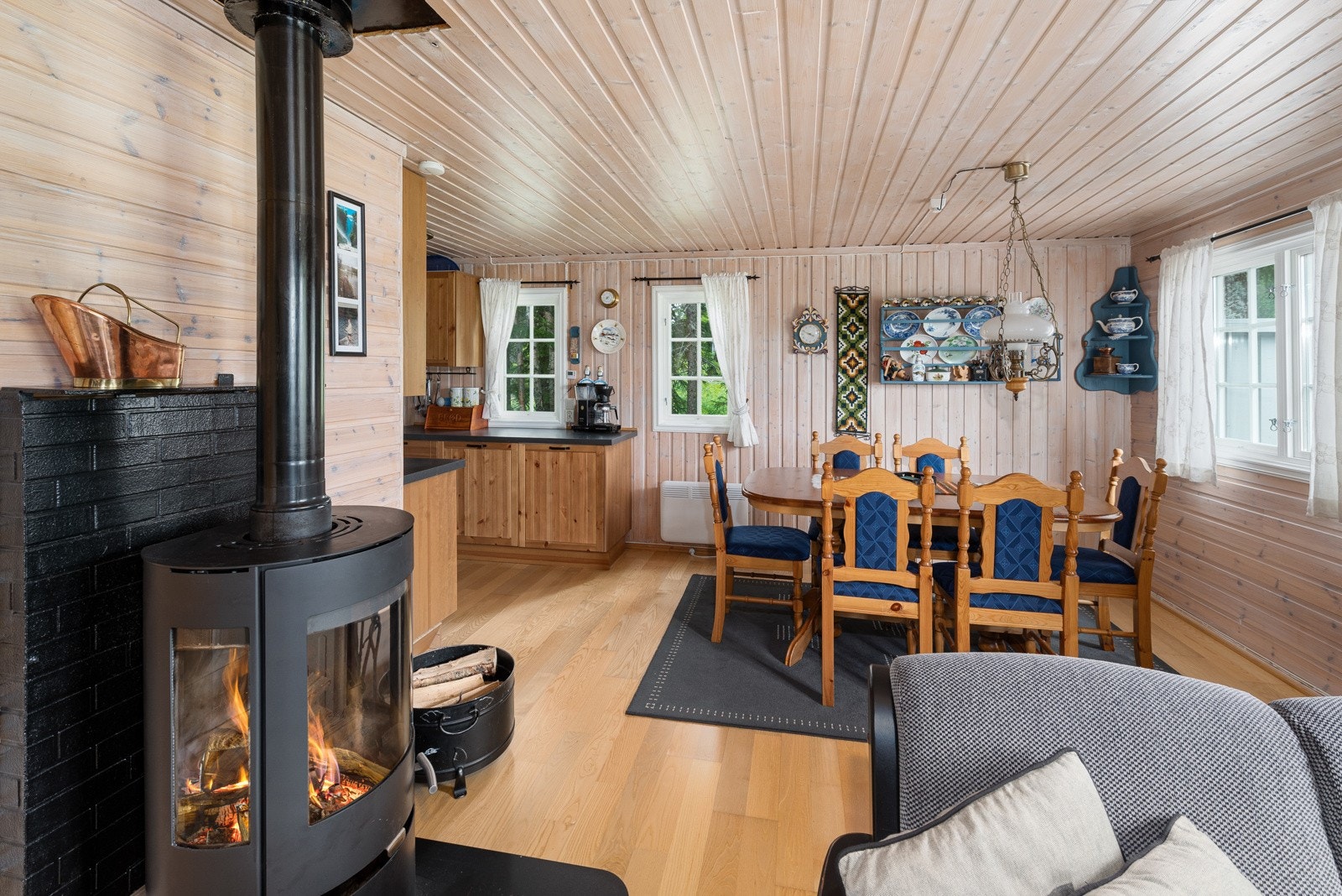 Peisovn på stuen Galleribilde