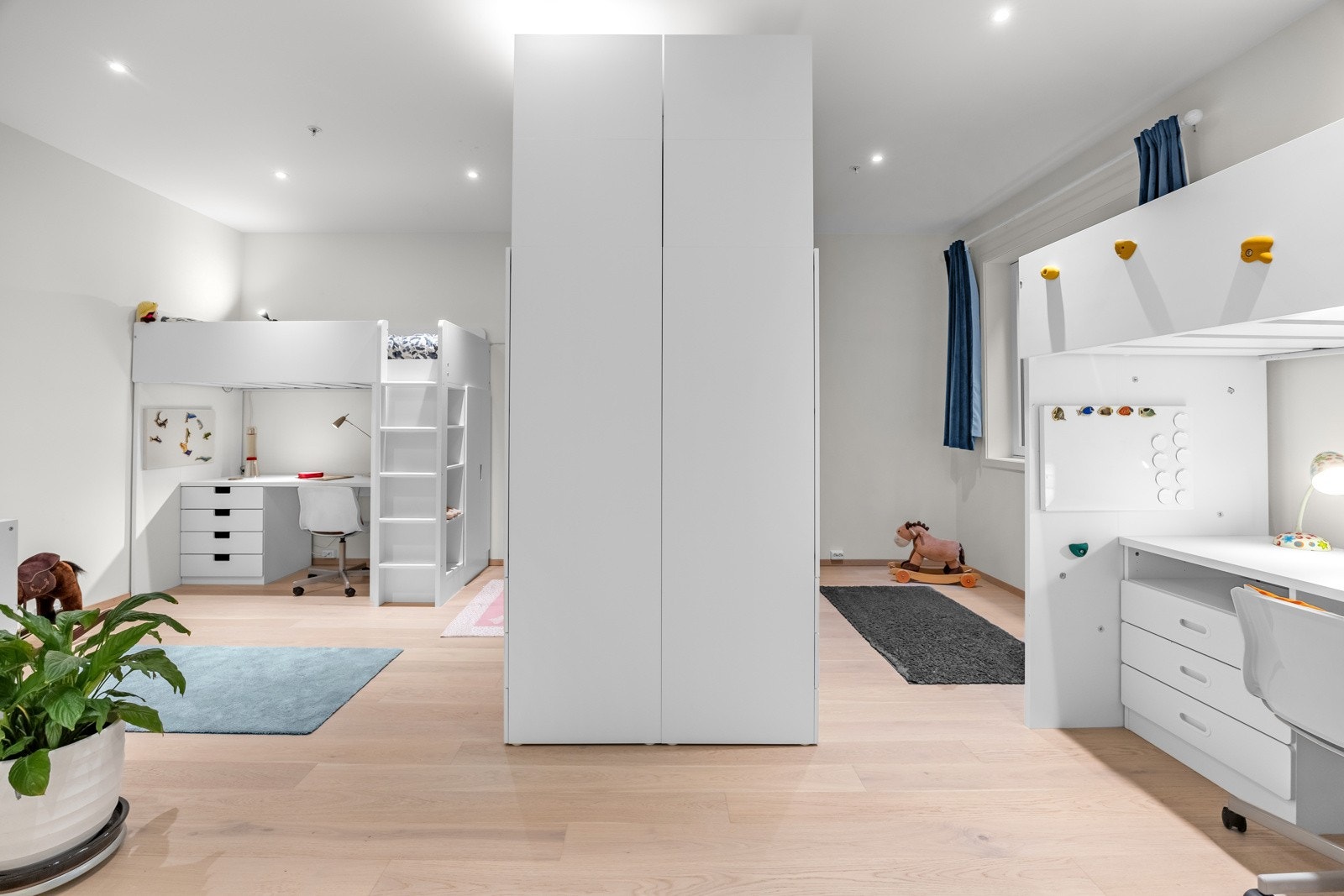 Kjelleren har egen trappefri inngang via fellesareal | Kjellerrommet har takhøyde på 271 cm | Downlights i tak (Ikke godkjent til varig opphold) Galleribilde