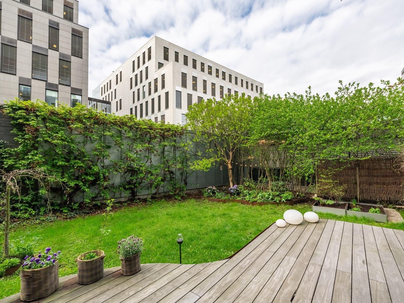 Vi har gleden av å ønske velkommen til denne flotte boligen i Platous gate 33! Galleribilde