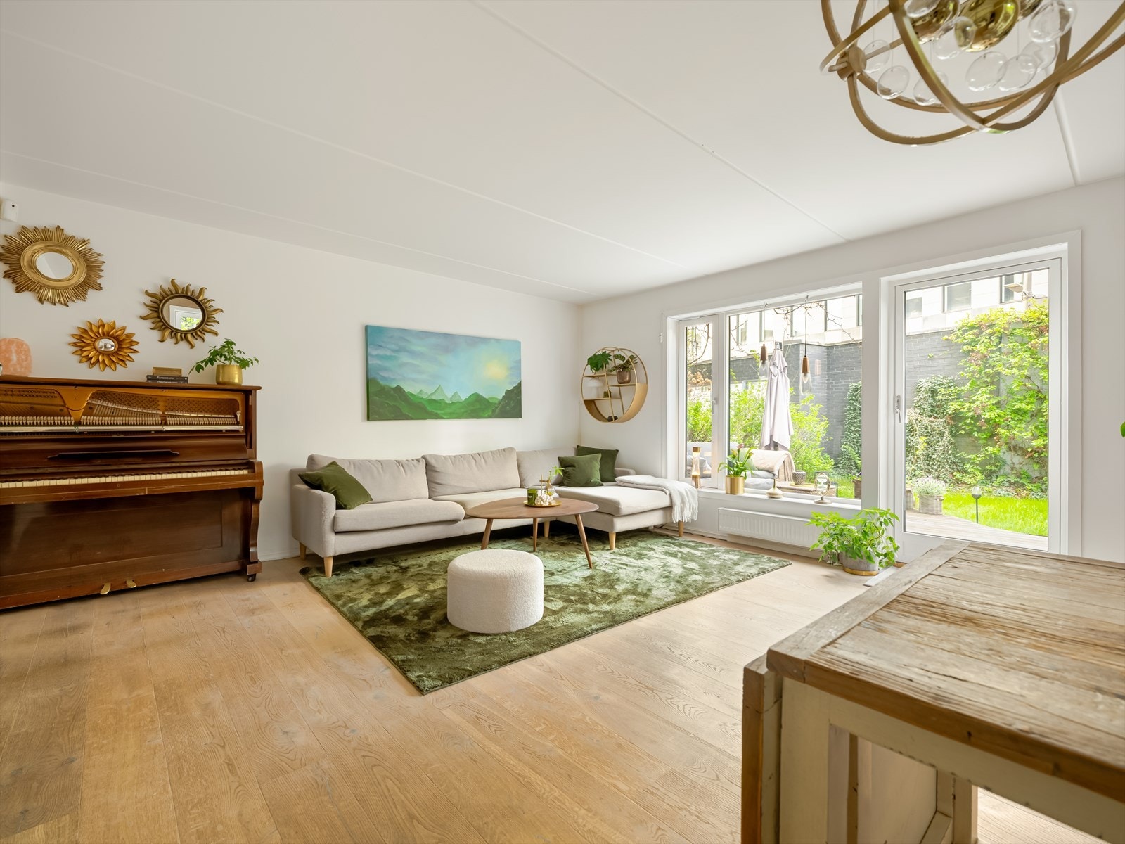 Den gode plassen stuen gjør det enkelt å innrede oppholdsrommet i ulike soner etter eget ønske. Galleribilde