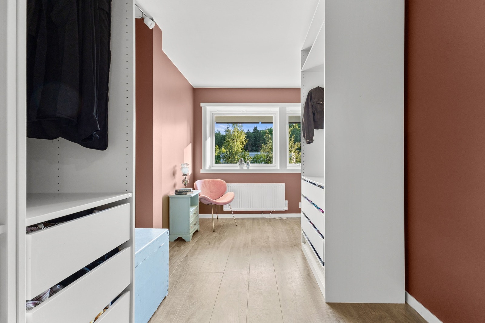 Soverom to egner seg som barnerom, ungdomsrom, kontor eller gjesterom. Galleribilde