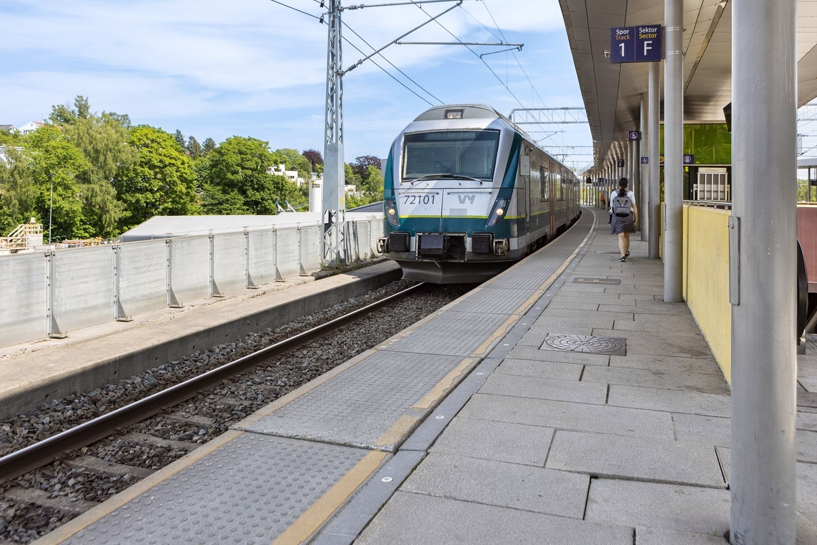 Kort vei til knutepunkt for offentlig kommunikasjon på Lysaker Galleribilde