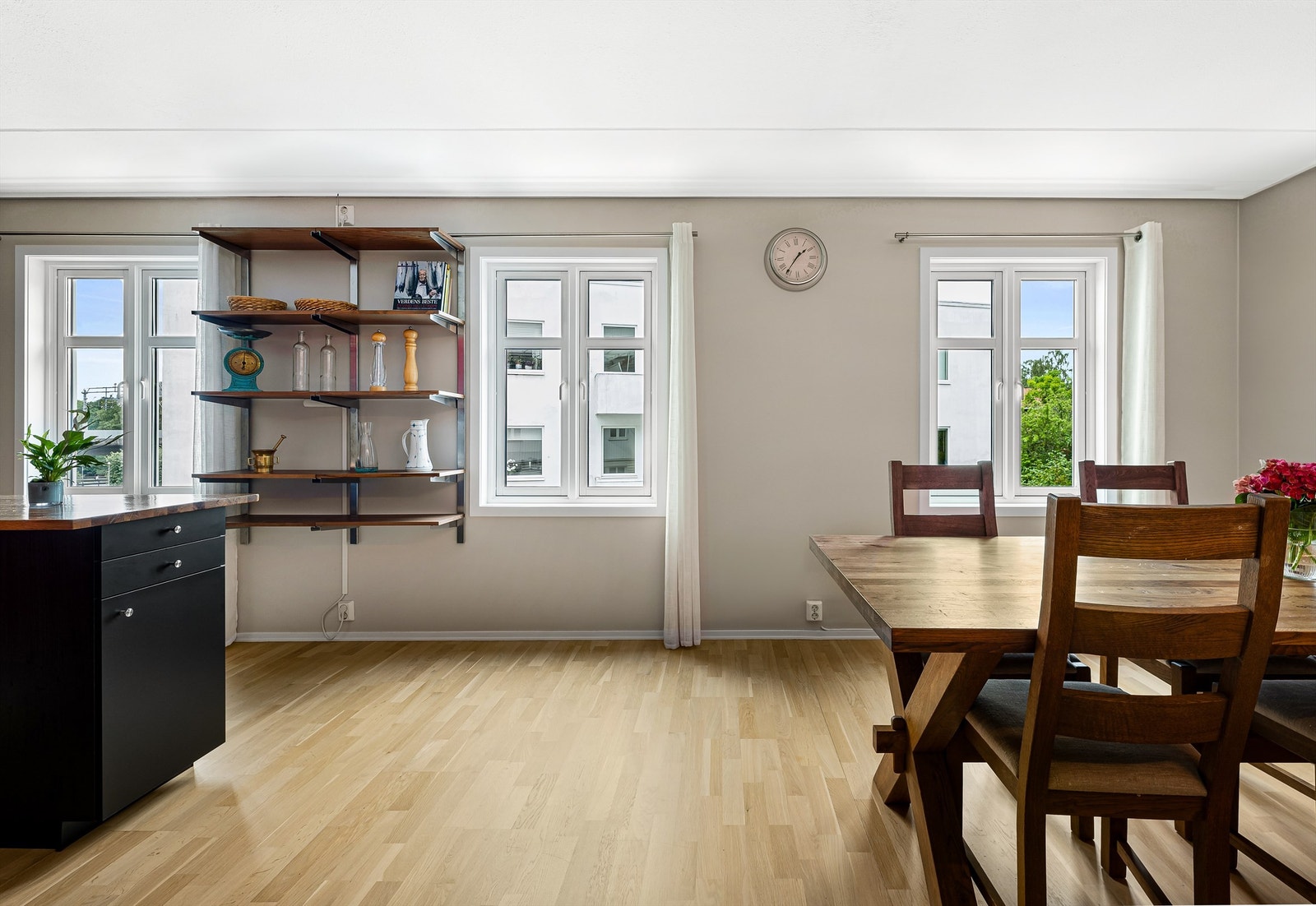 Redigert riktig farge salt og pepperkven mm Galleribilde