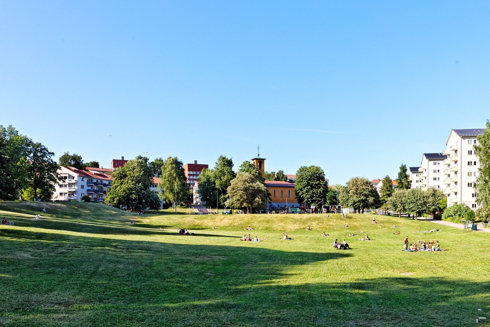 Velkommen til visning i denne moderne boligen som ligger i populære omgivelser på Alexander Kiellands plass, midt mellom St.Hanshaugen, Sagene og Grünerløkka Galleribilde