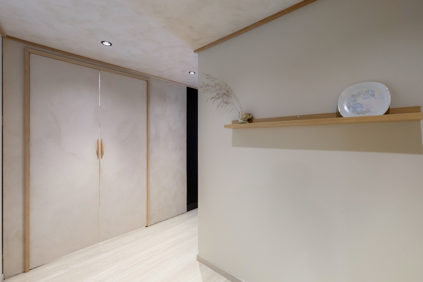 Innbydende entré som ønsker deg velkommen hjem Galleribilde