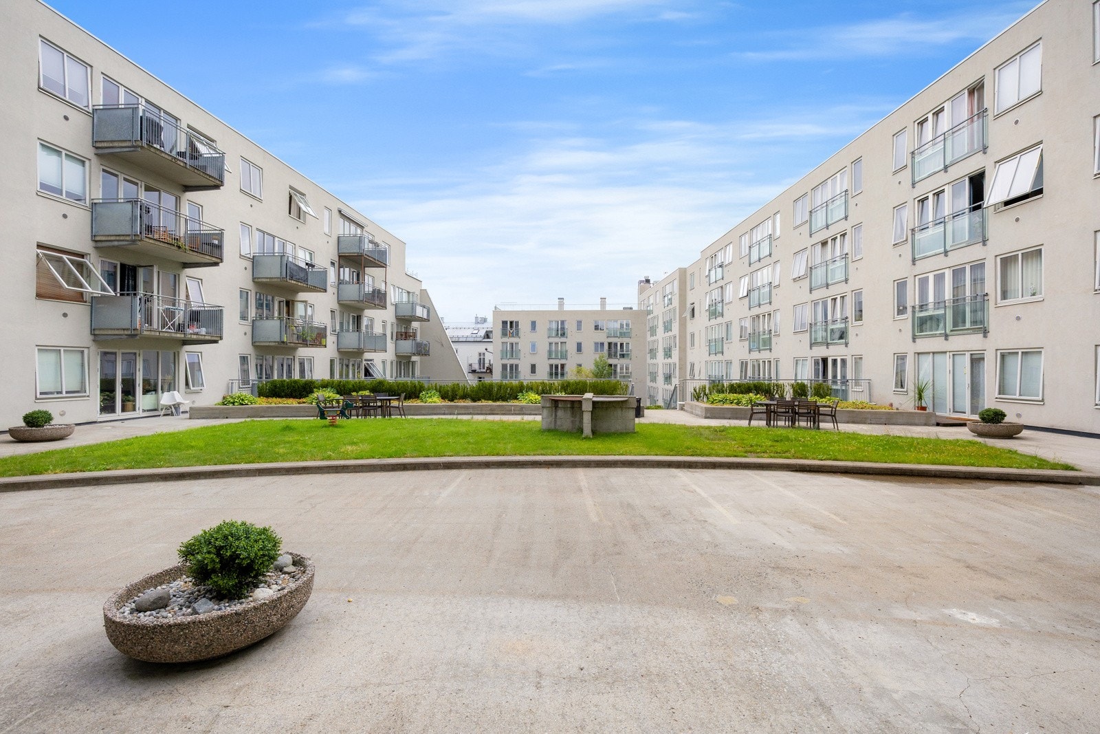 Leiligheten har en sentral beliggenhet i et rolig, trygt og hyggelig nabolag. Galleribilde