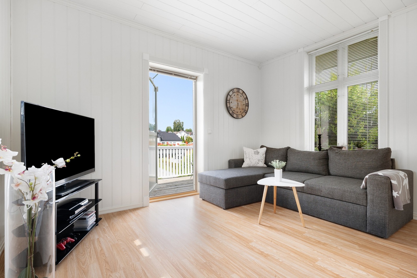 Soverom IIII har egen balkong med fin utsikt! Galleribilde